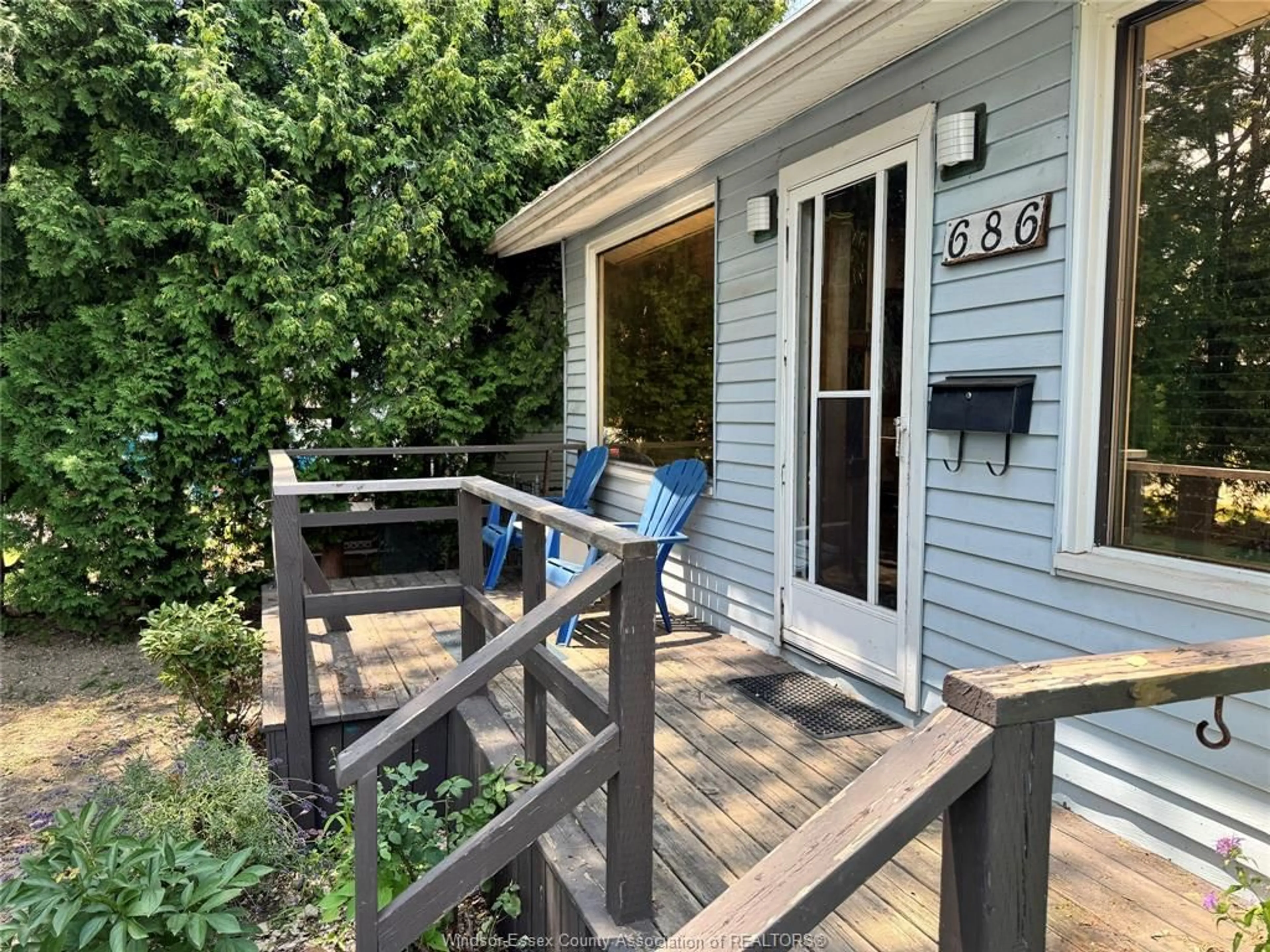 Patio, street for 686 Stanley, Windsor Ontario N8X 3B2