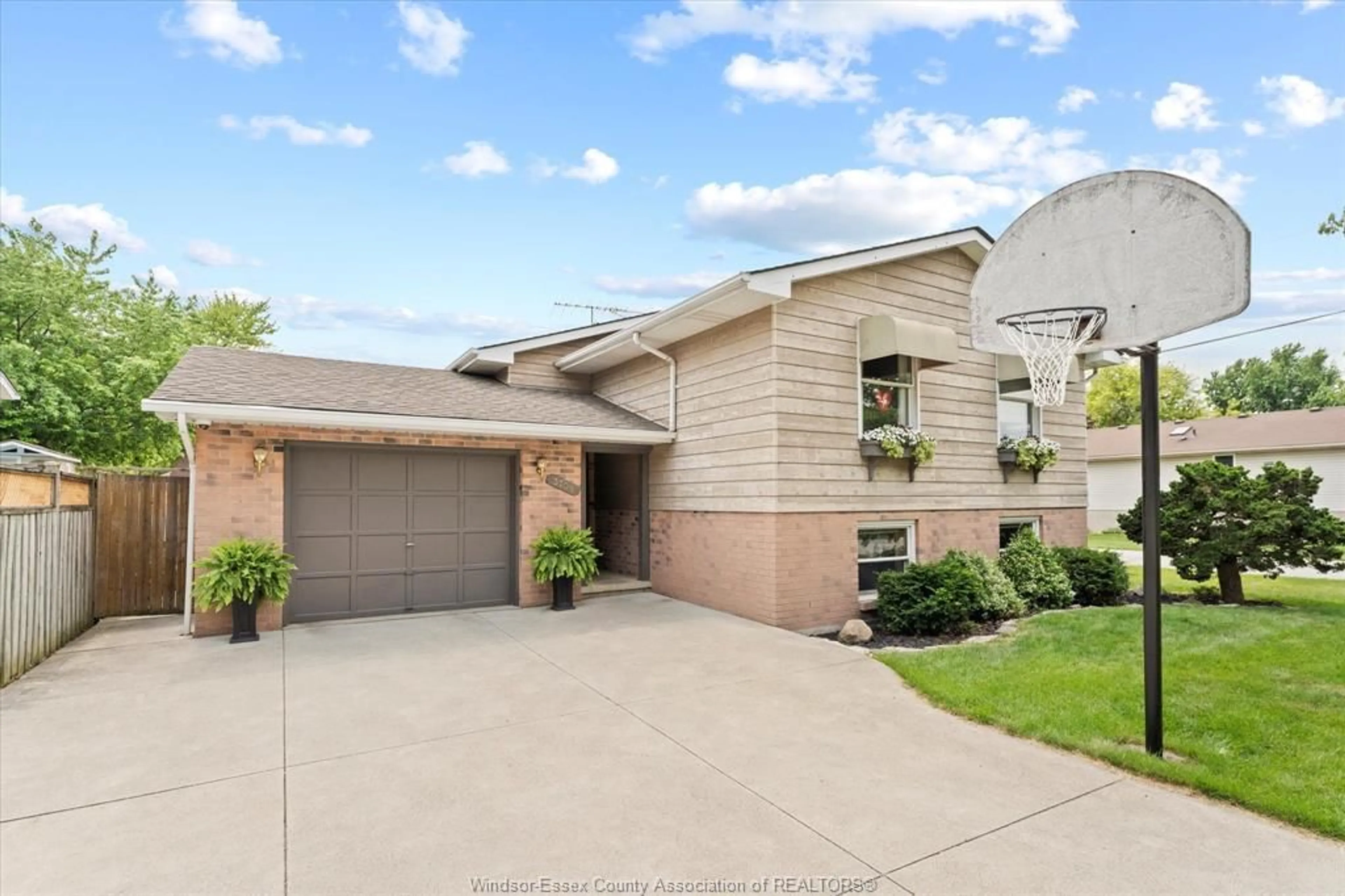 Home with brick exterior material, street for 3705 BYNG Rd, Windsor Ontario N8W 3J3