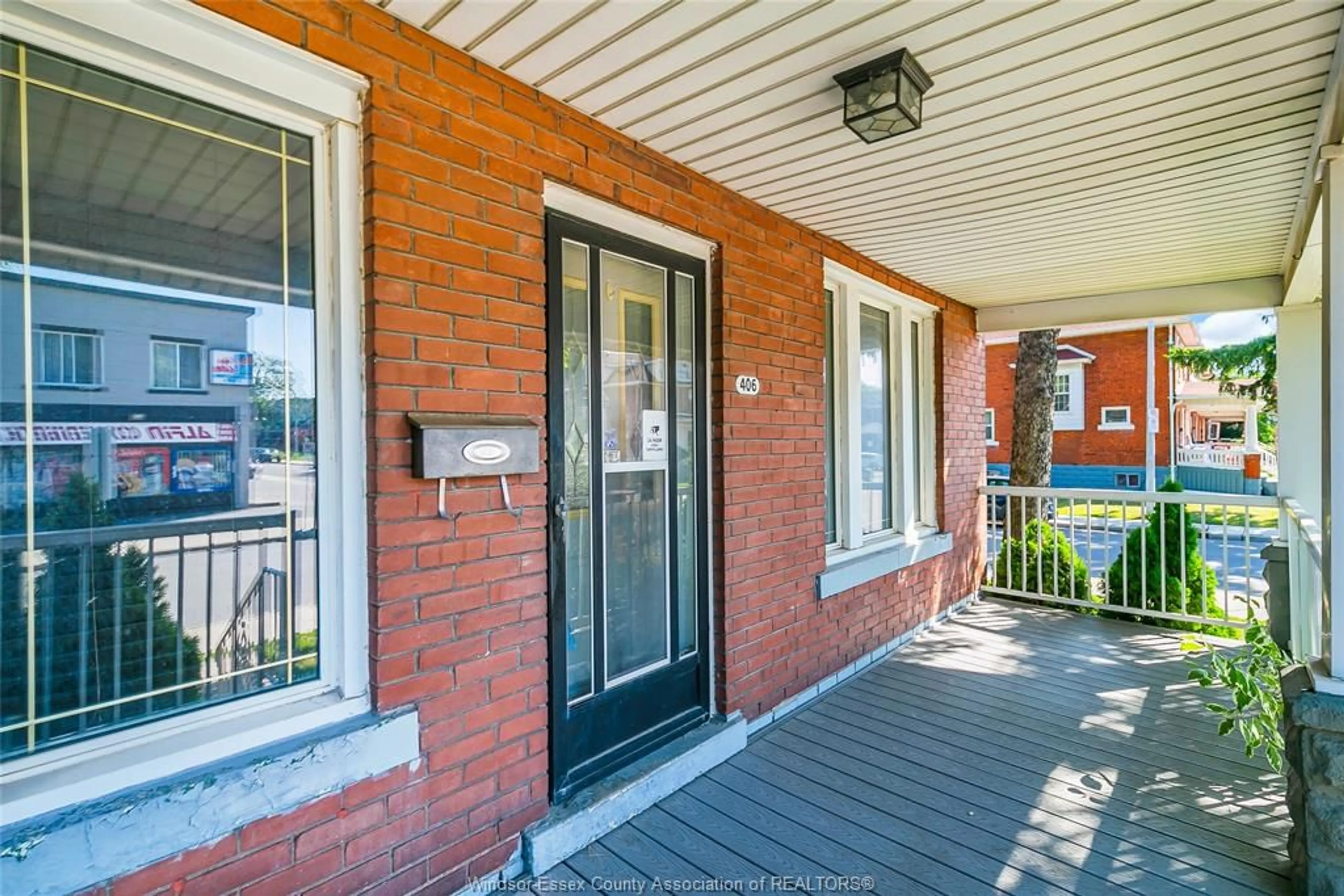 Unknown for 406 ERIE St, Windsor Ontario N9A 6B9