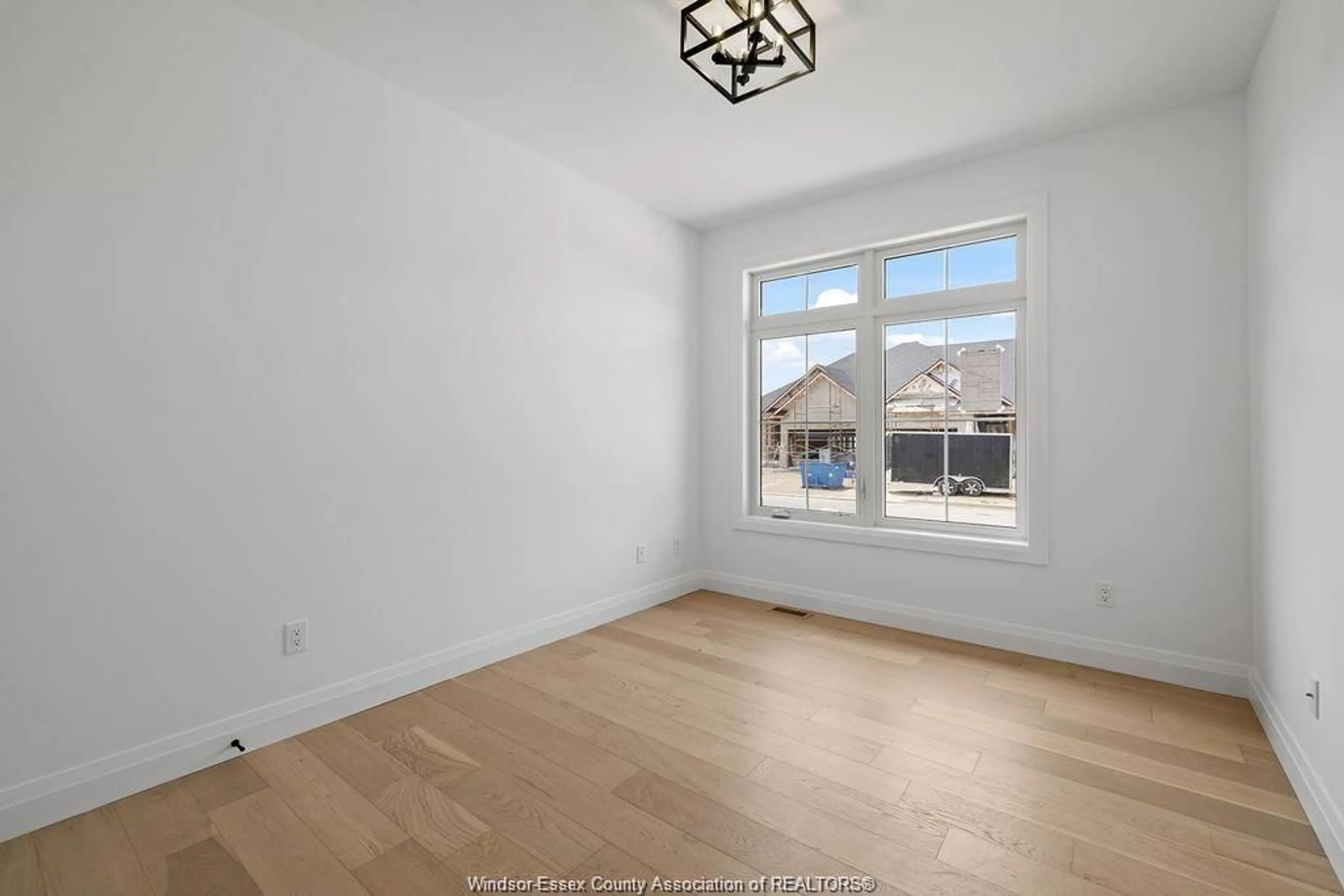 A pic of a room for 2587 BARKLEY, Windsor Ontario N8P 0E9