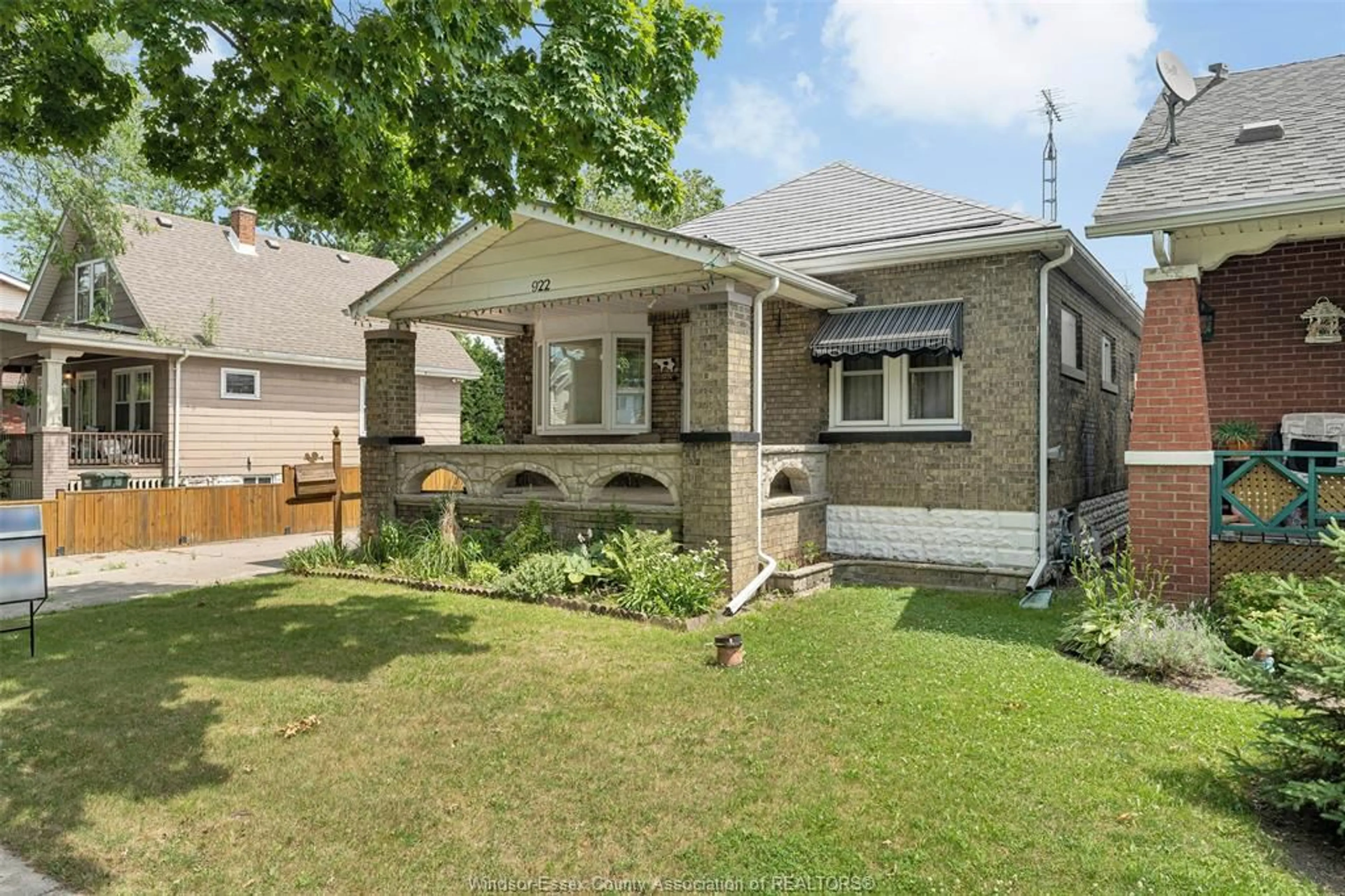Unknown for 922 FORD Blvd, Windsor Ontario N8S 2E9