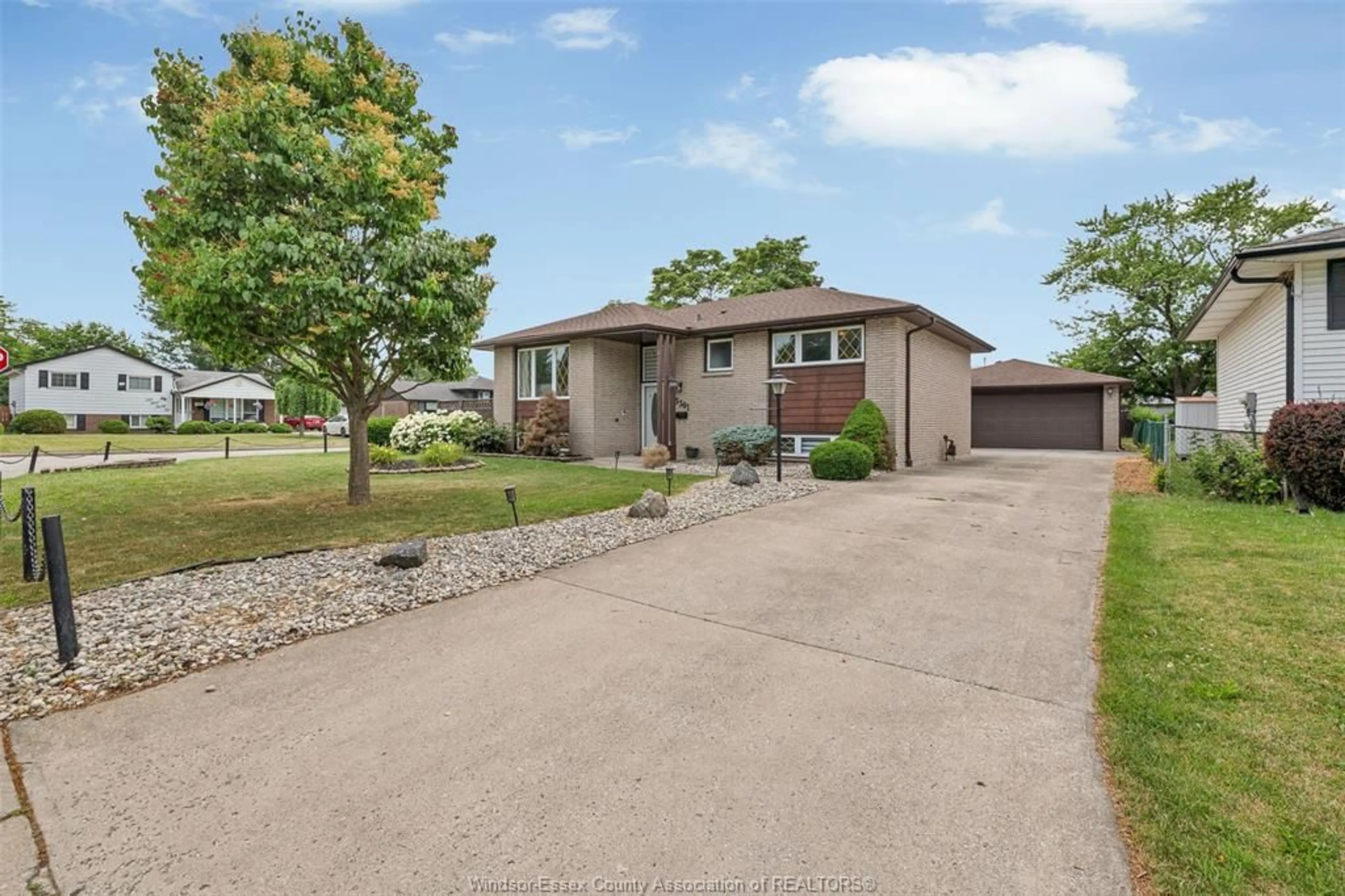 A pic from outside/outdoor area/front of a property/back of a property/a pic from drone, street for 5301 CLARENCE DRIVE, Windsor Ontario N8T 2H1