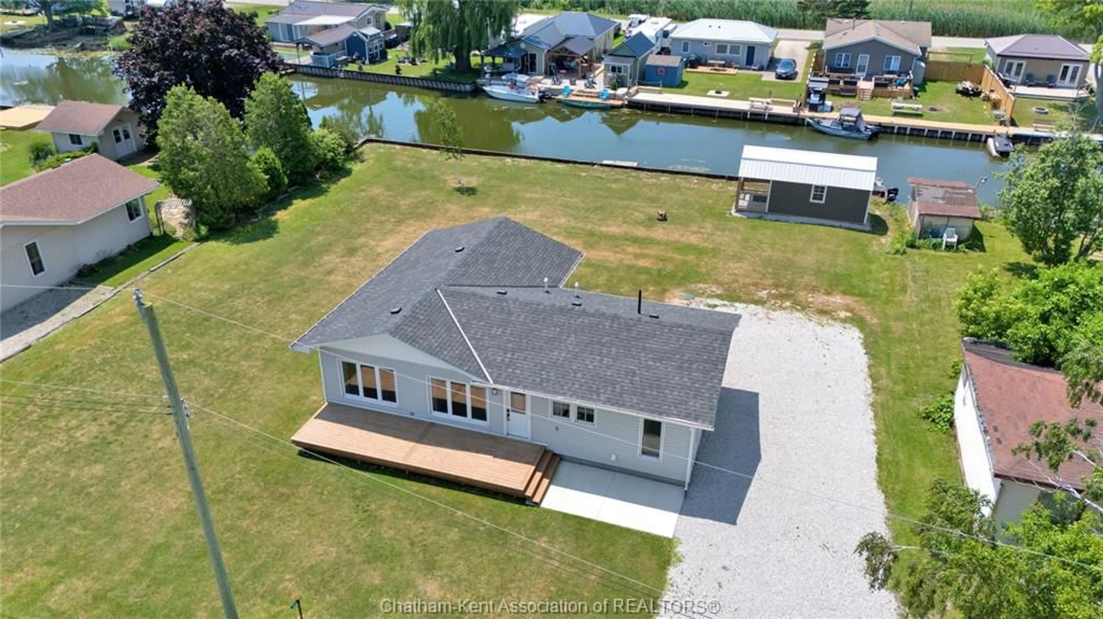 A pic from outside/outdoor area/front of a property/back of a property/a pic from drone, water/lake/river/ocean view for 86 BAYVIEW Dr, Shrewsbury Ontario N0P 1A0