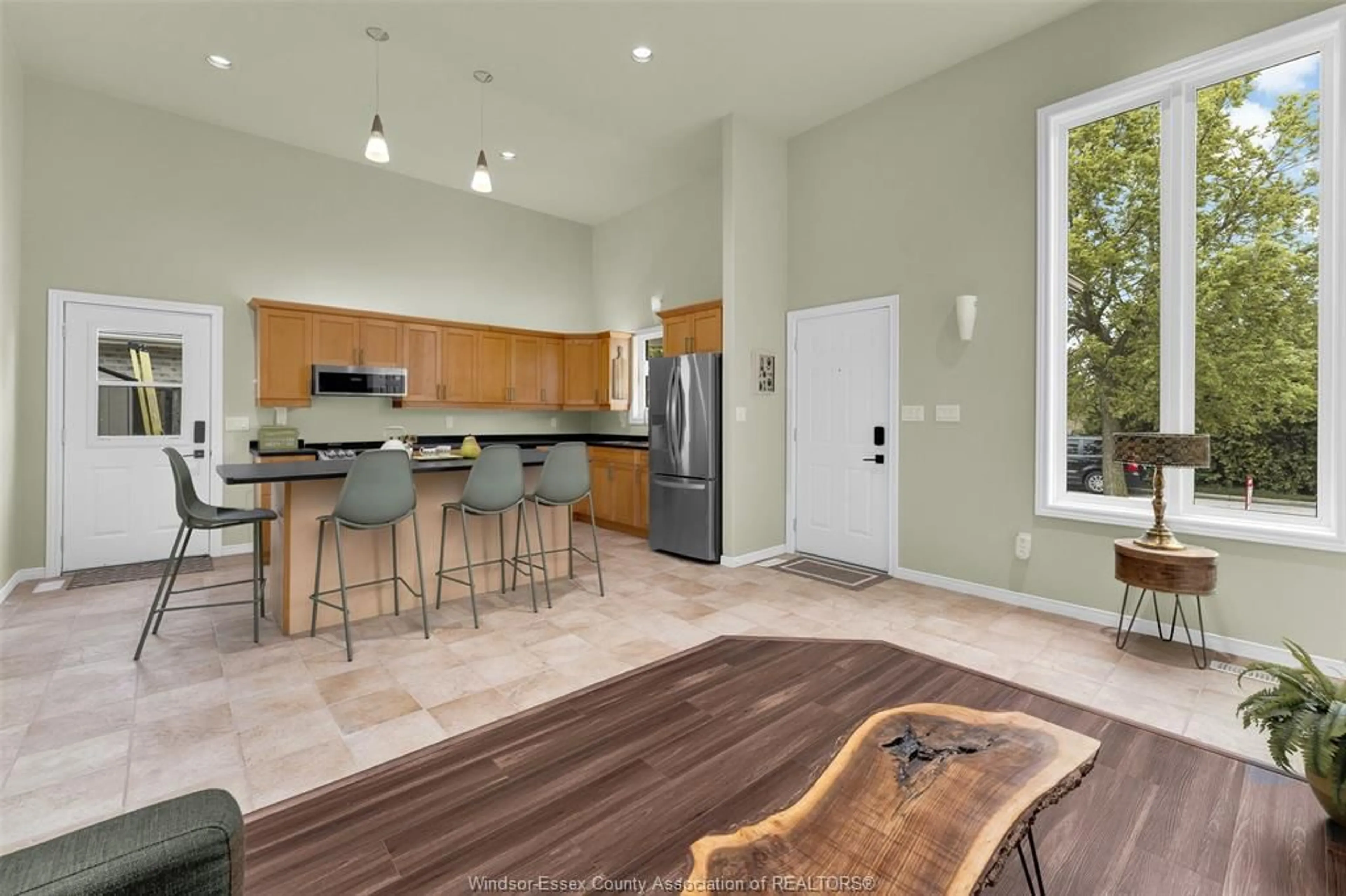 Open concept kitchen, ceramic/tile floor for 3579 Innerkip Cres, Windsor Ontario N8W 5V1