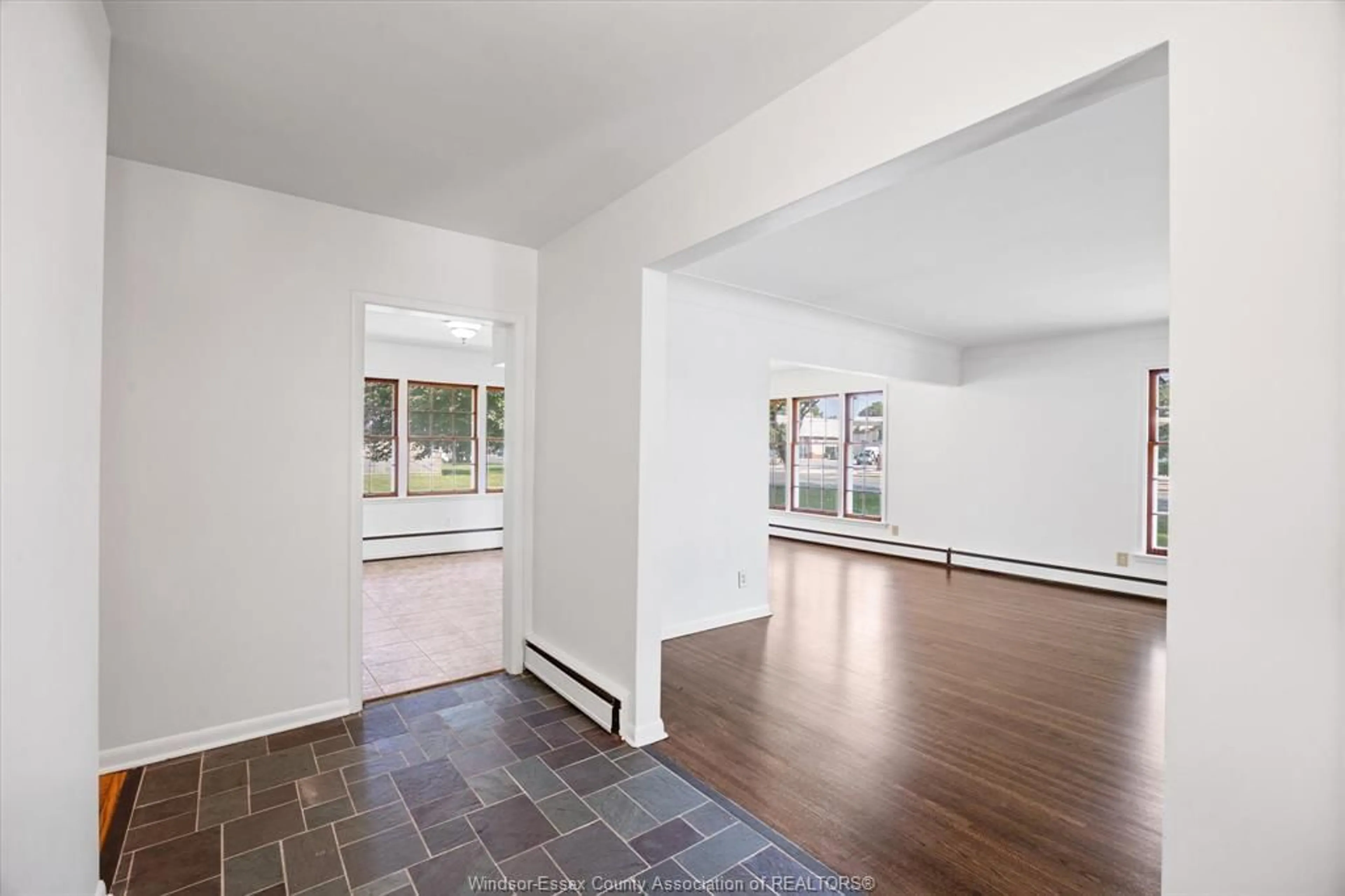 A pic of a room for 3985 DOUGALL AVE., Windsor Ontario N9G 1X3