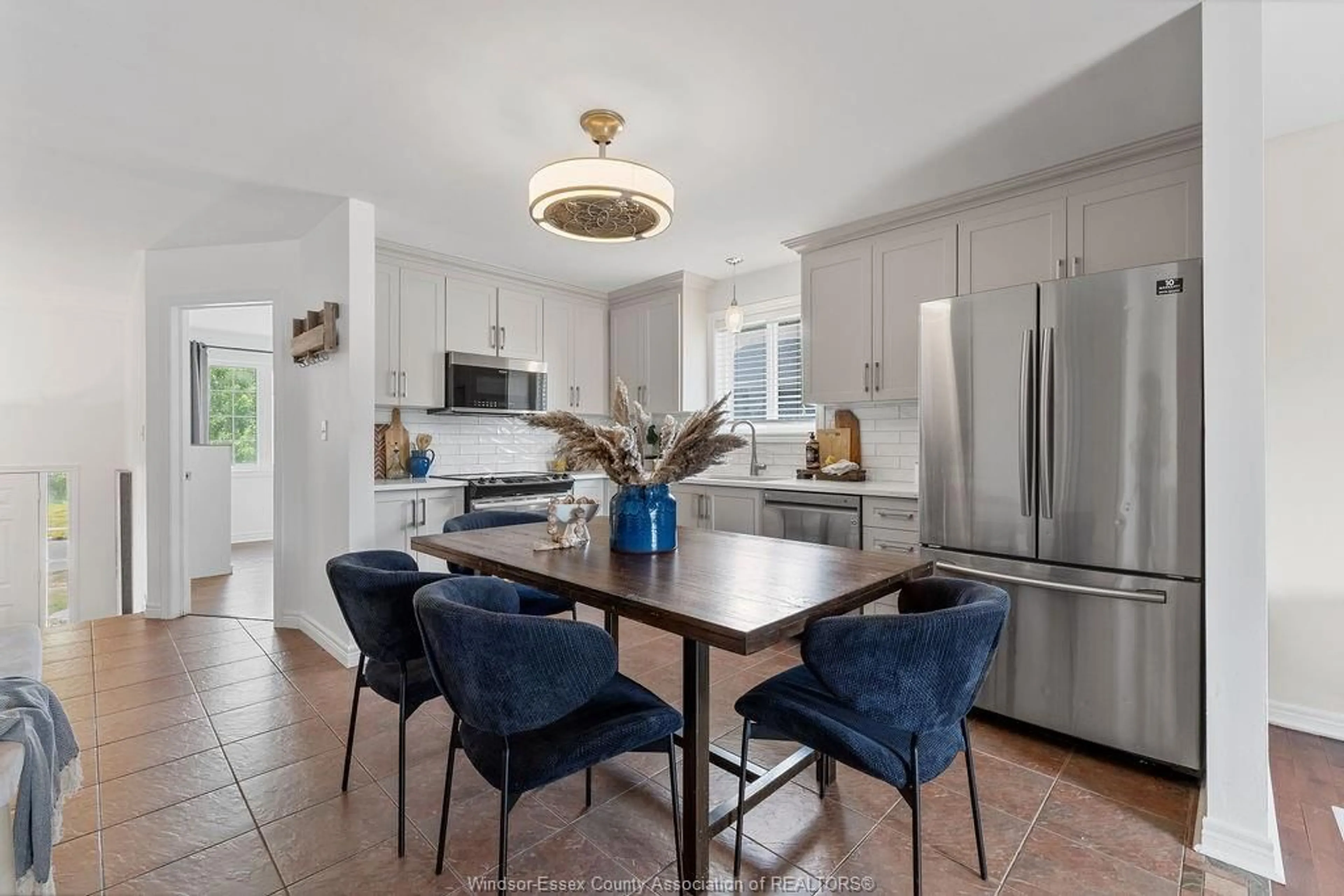 Open concept kitchen, ceramic/tile floor for 2340 KATELLA Ave, Windsor Ontario N8P 1V1
