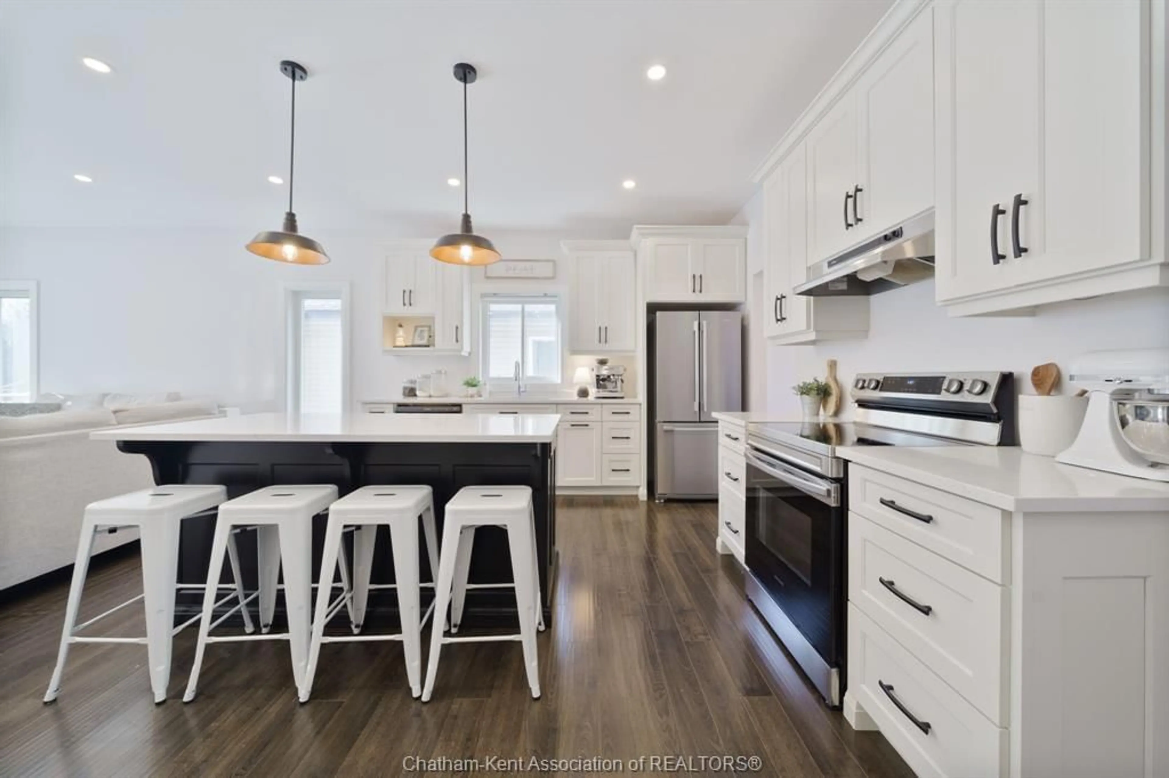 Open concept kitchen, unknown for 339 OAK St, Bothwell Ontario N0P 1C0