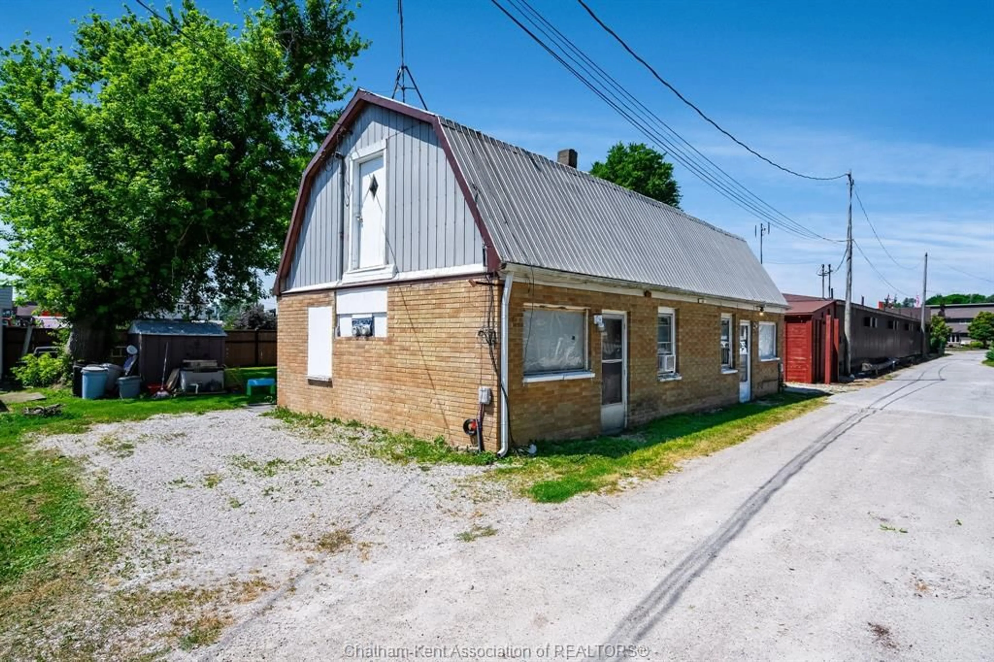 A pic from outside/outdoor area/front of a property/back of a property/a pic from drone, street for 156 2nd St, Belle River Ontario N0R 1A0