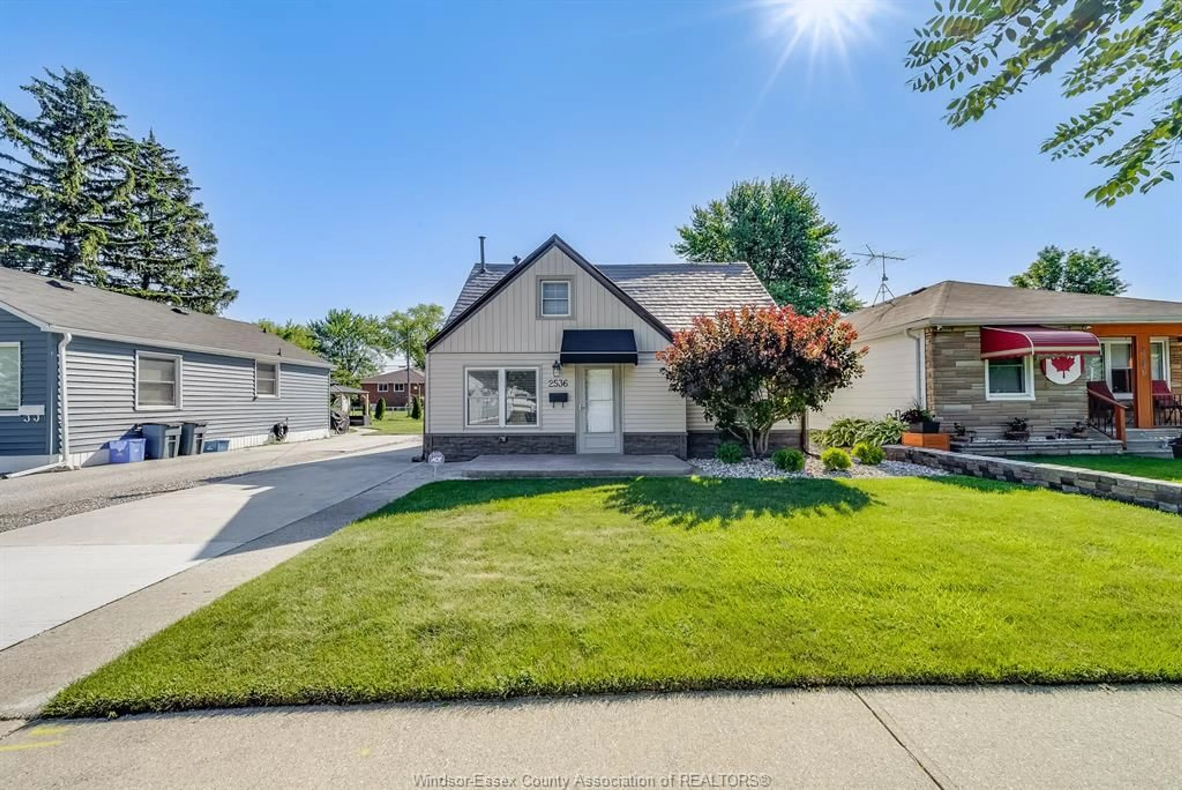 Home with vinyl exterior material, street for 2536 CHANDLER, Windsor Ontario N8W 4B1