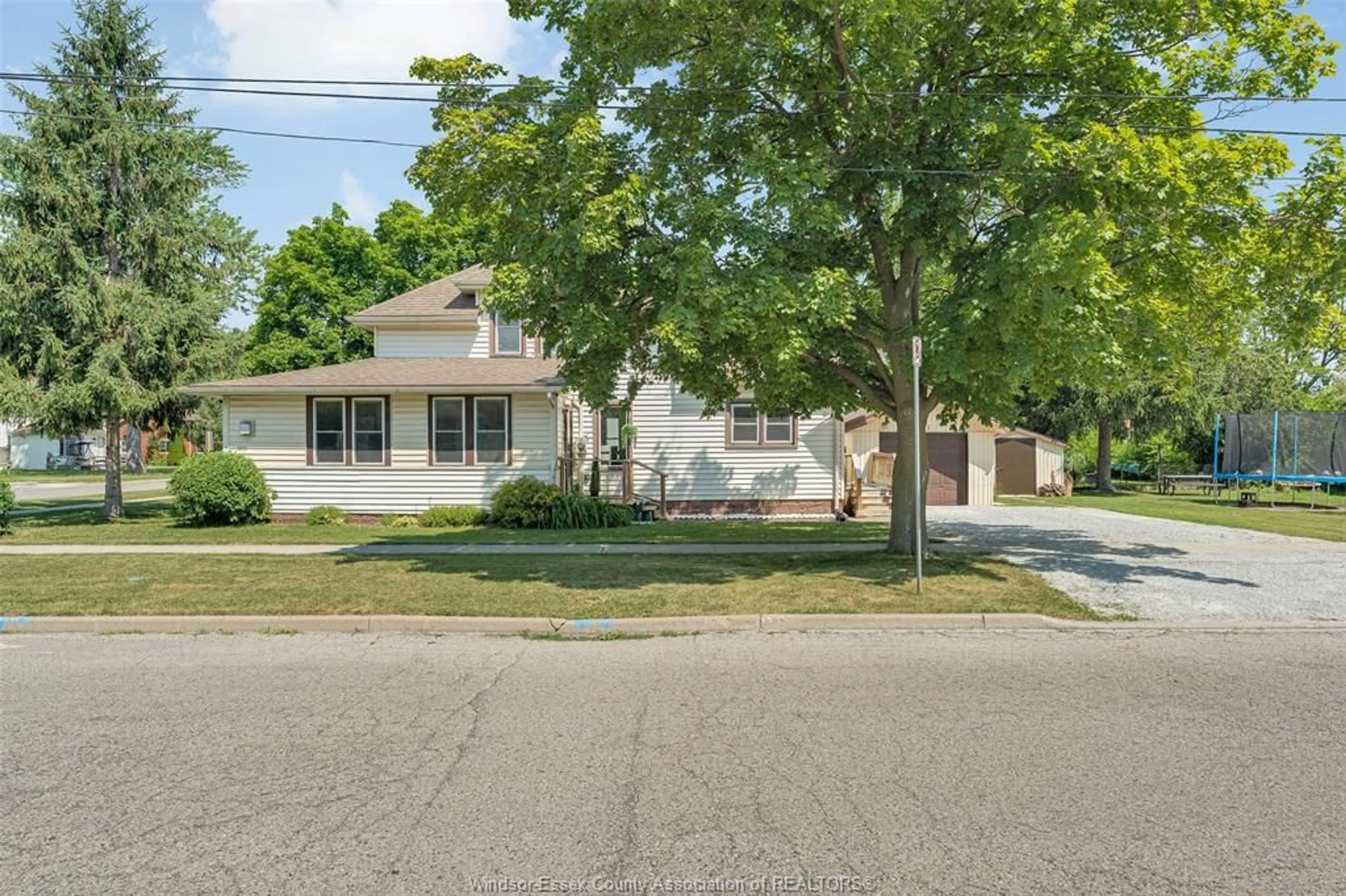A pic from outside/outdoor area/front of a property/back of a property/a pic from drone, street for 21 MABLE St, Tilbury Ontario N0P 2L0