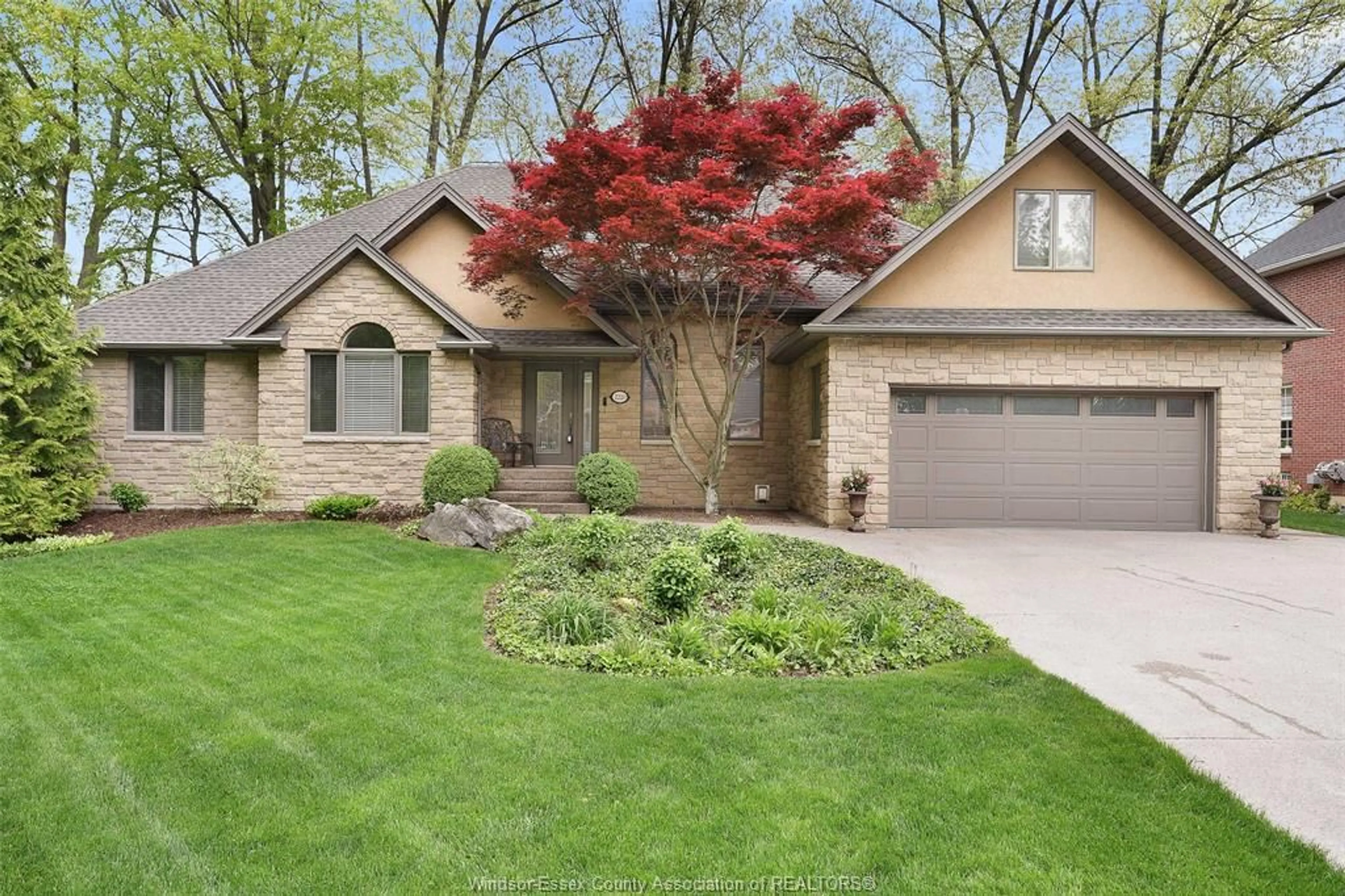 Home with brick exterior material, street for 2220 SUZANNE St, LaSalle Ontario N9H 2K3