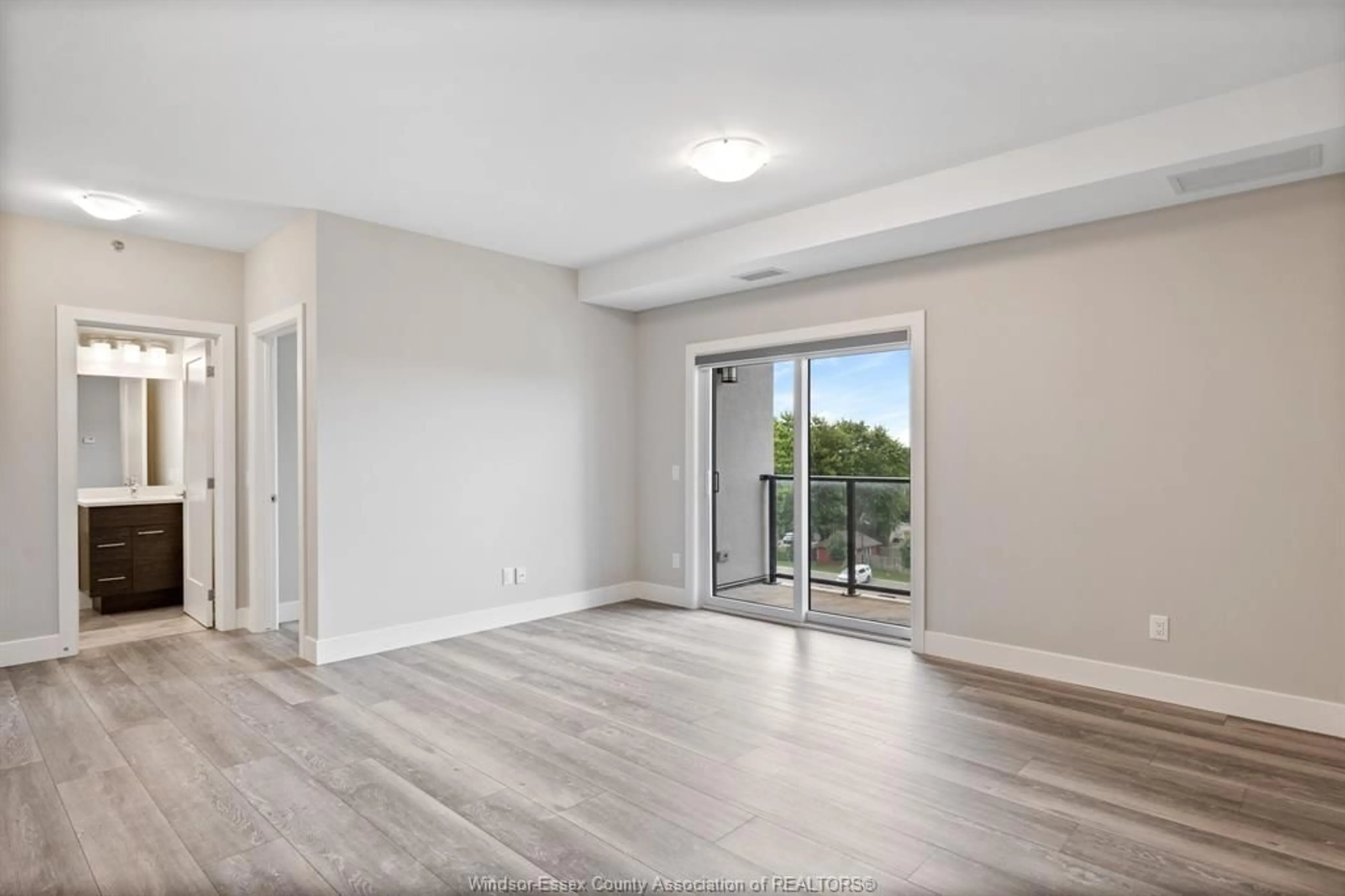 A pic of a room for 190 MAIN St #504, Kingsville Ontario N9Y 0G9