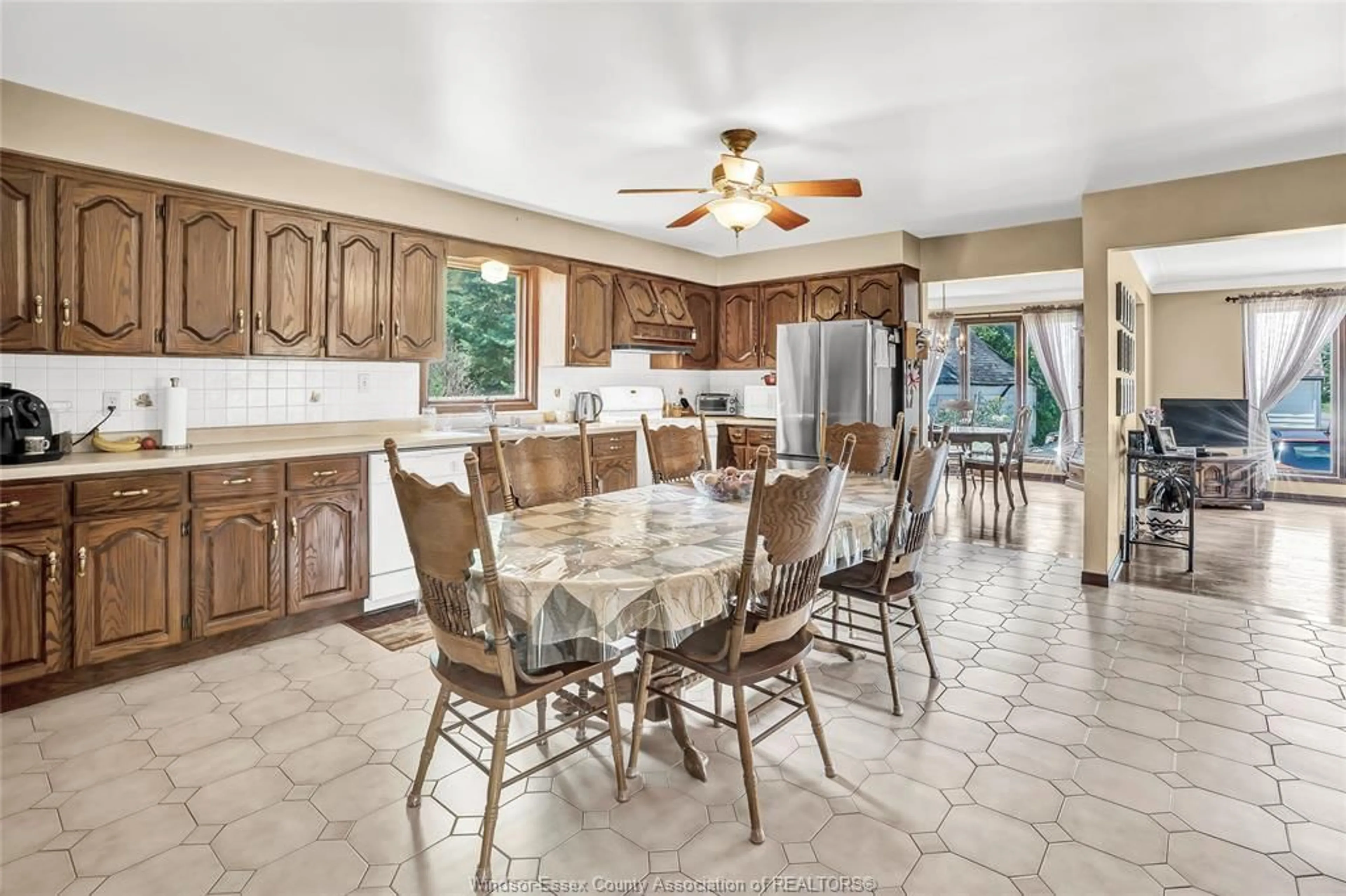 Dining room, ceramic/tile floor for 3638-3640 HOWARD, Windsor Ontario N9E 3N5