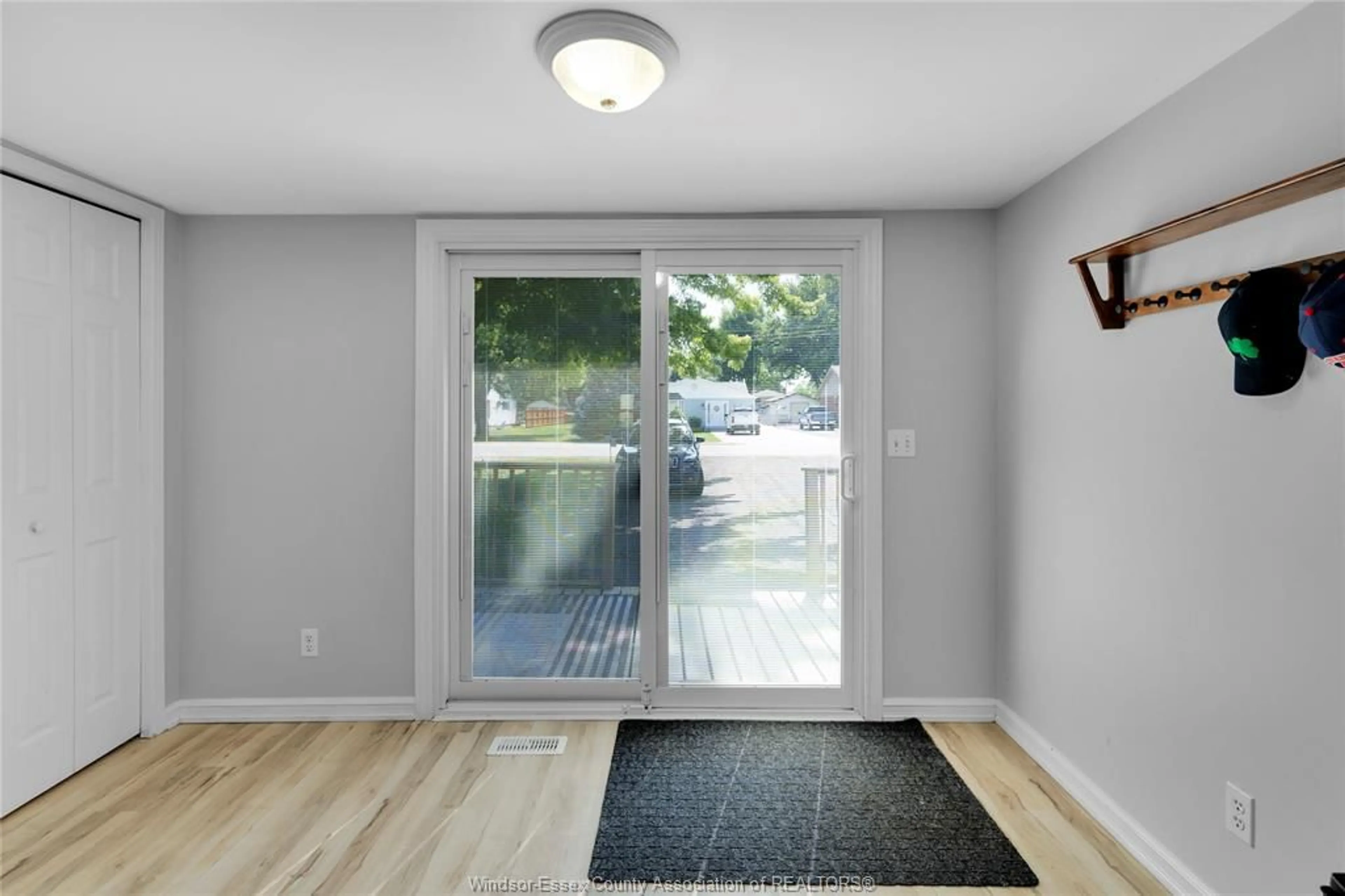 Indoor entryway for 451 Hale St, Lakeshore Ontario N0R 1N0
