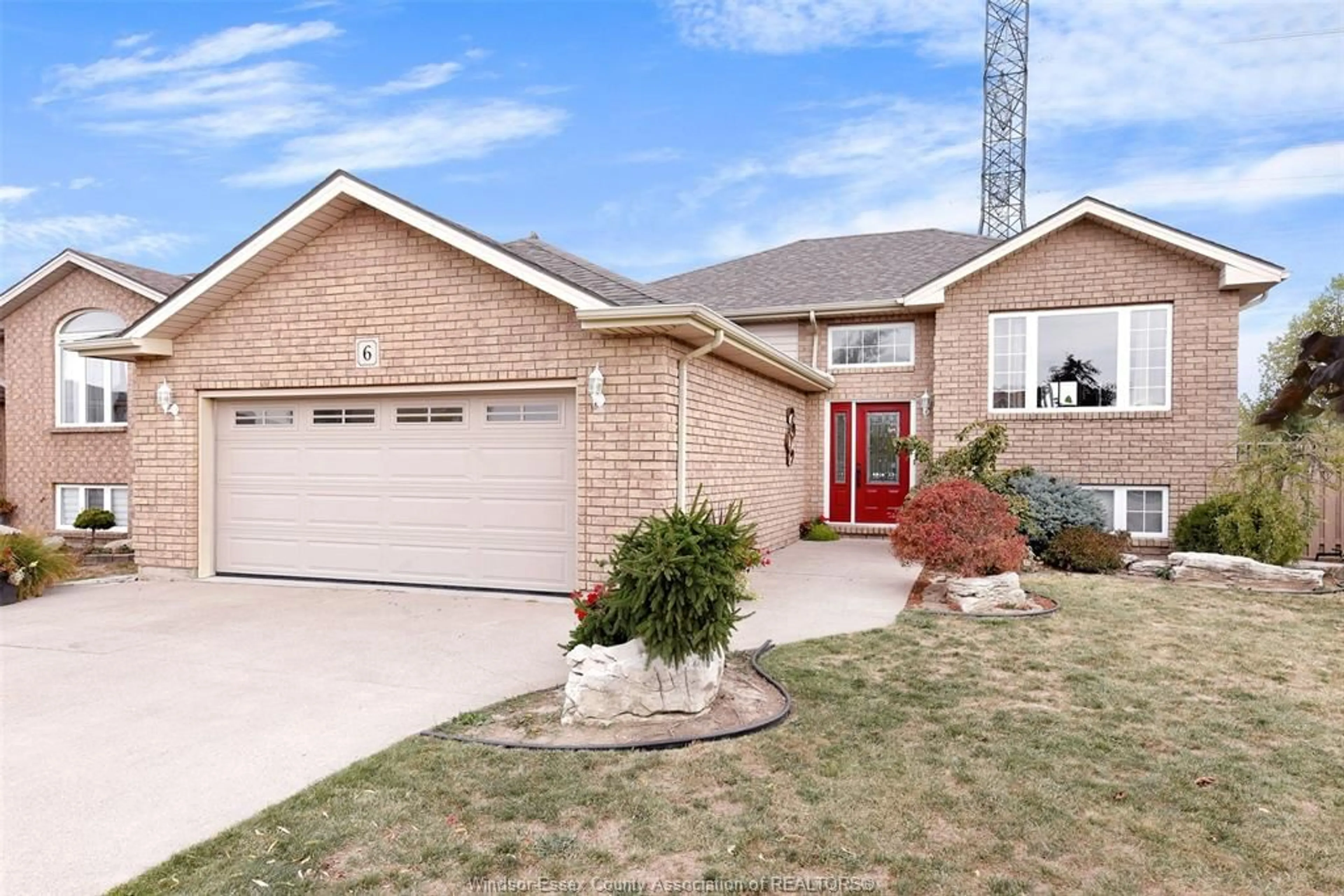 Home with brick exterior material, street for 6 Homesteads, Tilbury Ontario N0P 2L0