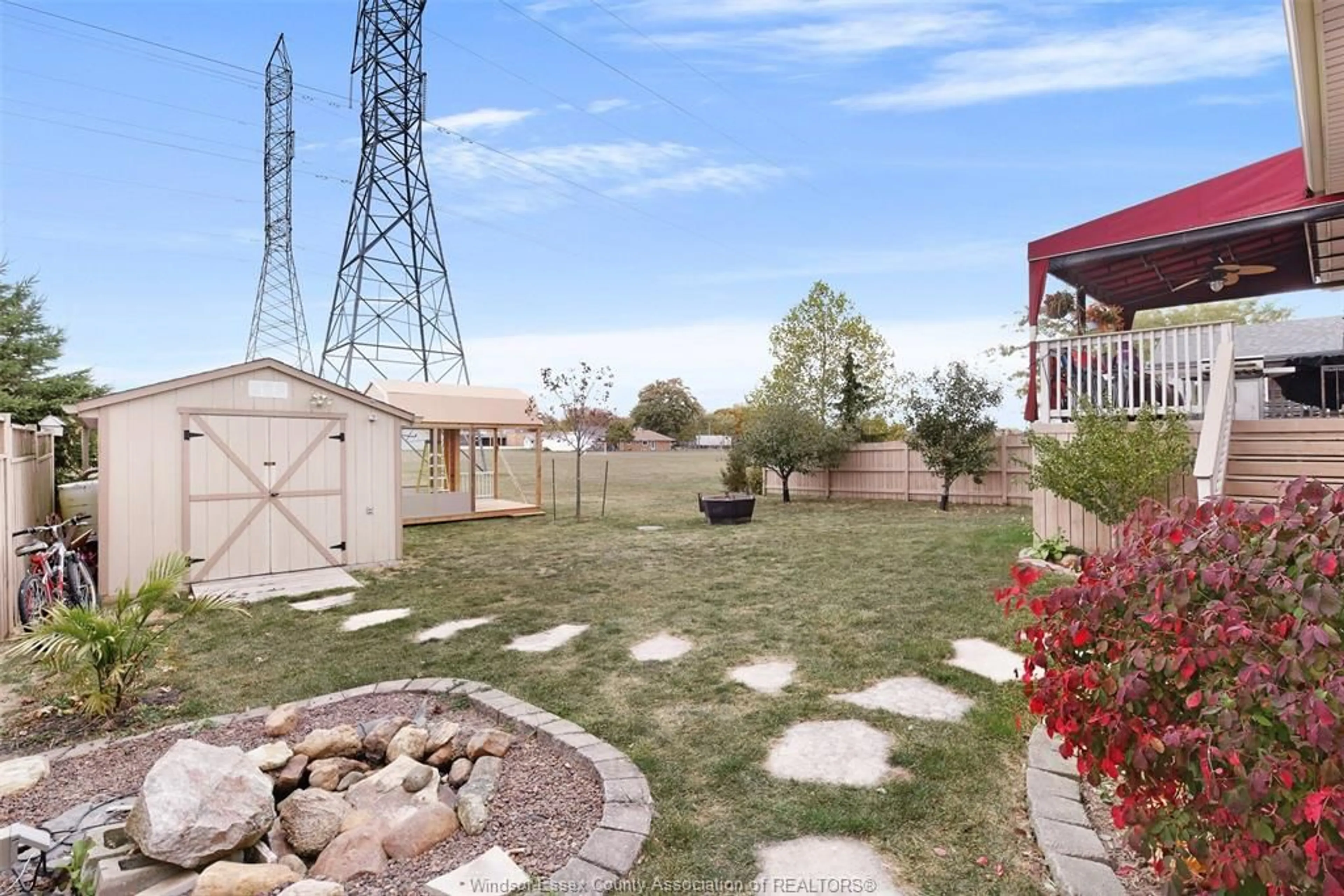 Patio, mountain view for 6 Homesteads, Tilbury Ontario N0P 2L0