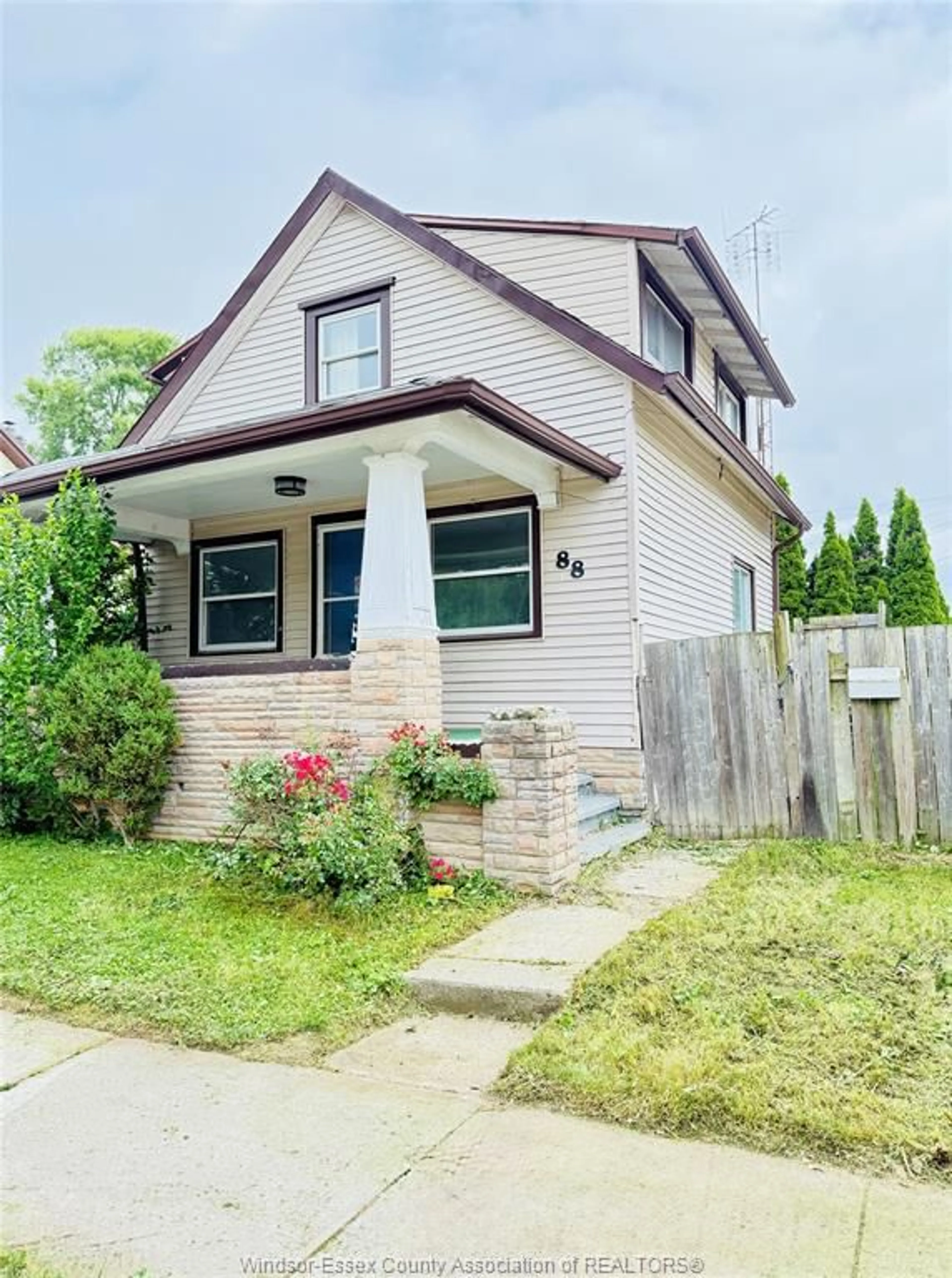 Unknown for 88 Lorne Ave, Chatham Ontario N7M 1R9