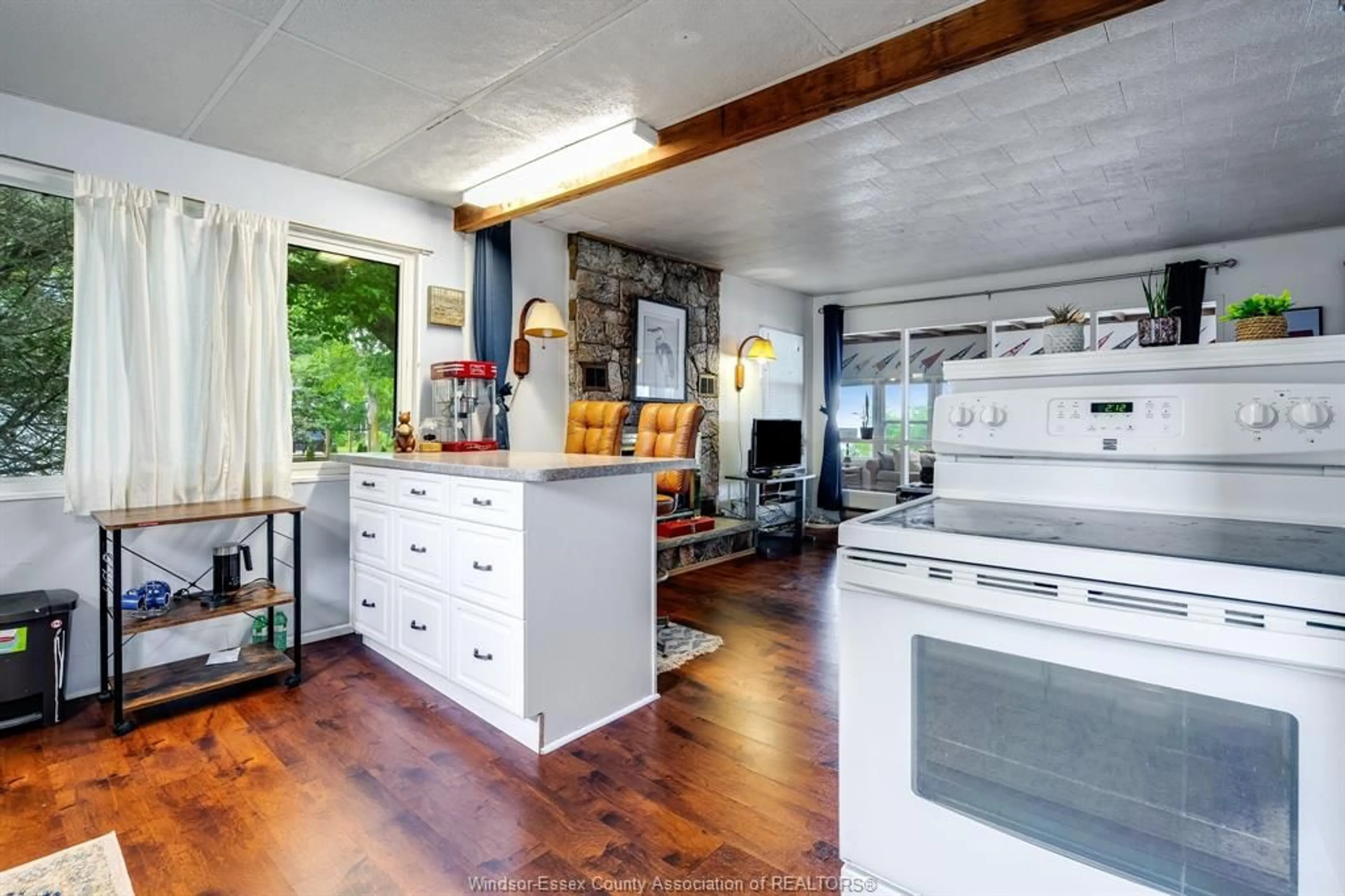 Open concept kitchen, unknown for 1608 Tilton Line, Wheatley Ontario N0P 2P0