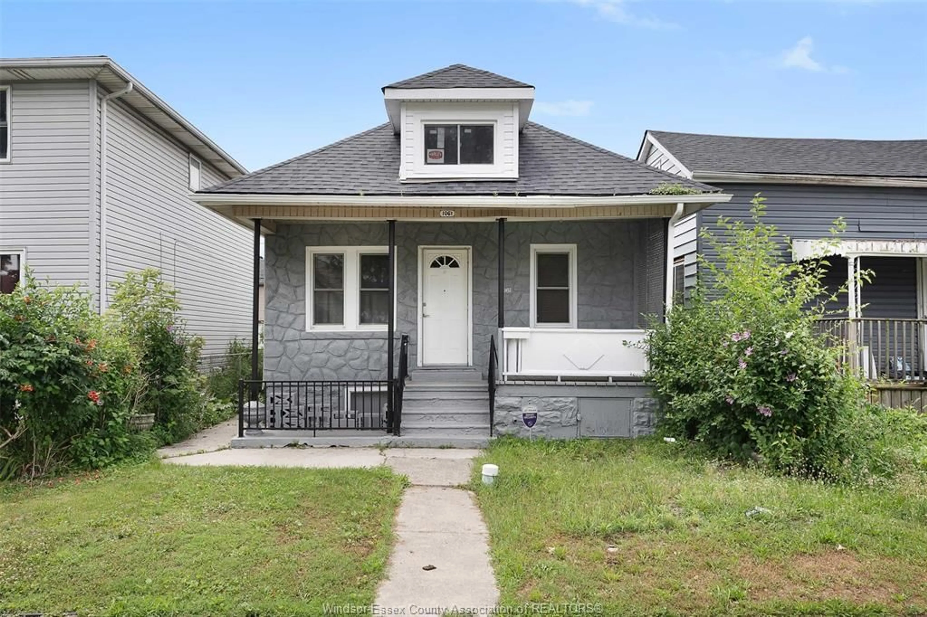 Unknown for 1061 HIGHLAND Ave, Windsor Ontario N9A 1R6