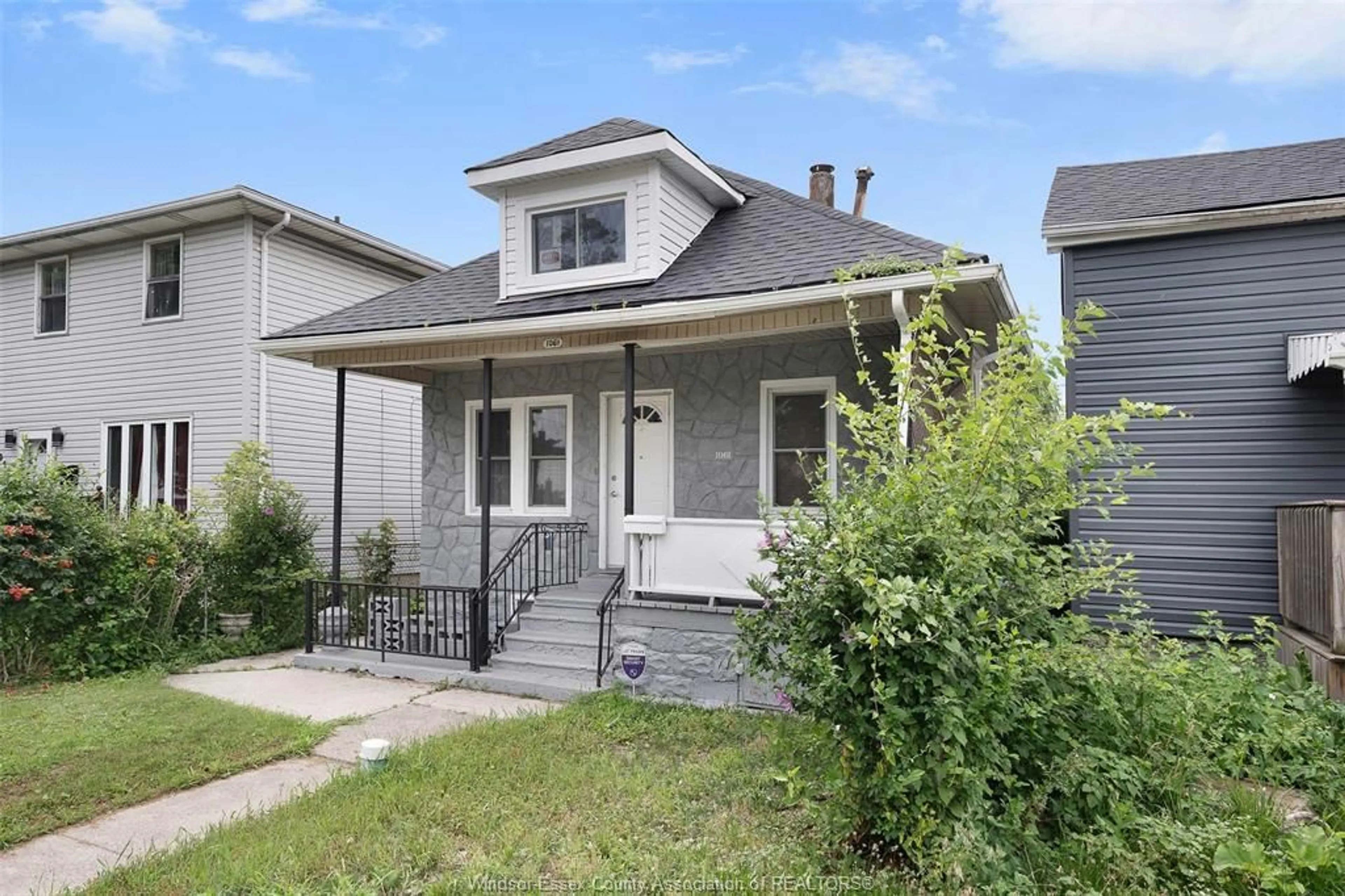 Unknown for 1061 HIGHLAND Ave, Windsor Ontario N9A 1R6