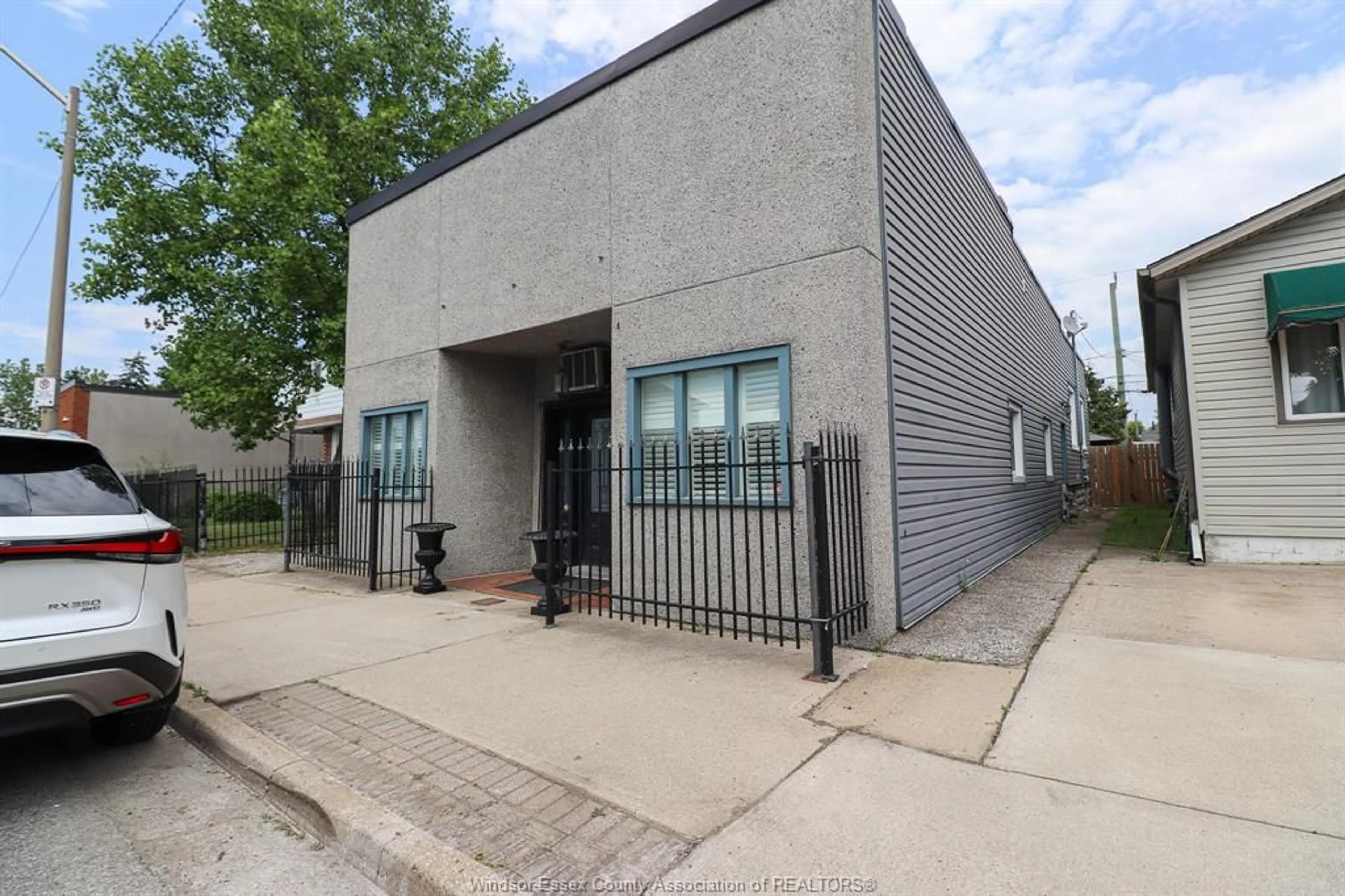 Unknown for 1740 DROUILLARD, Windsor Ontario N9Y 2S5