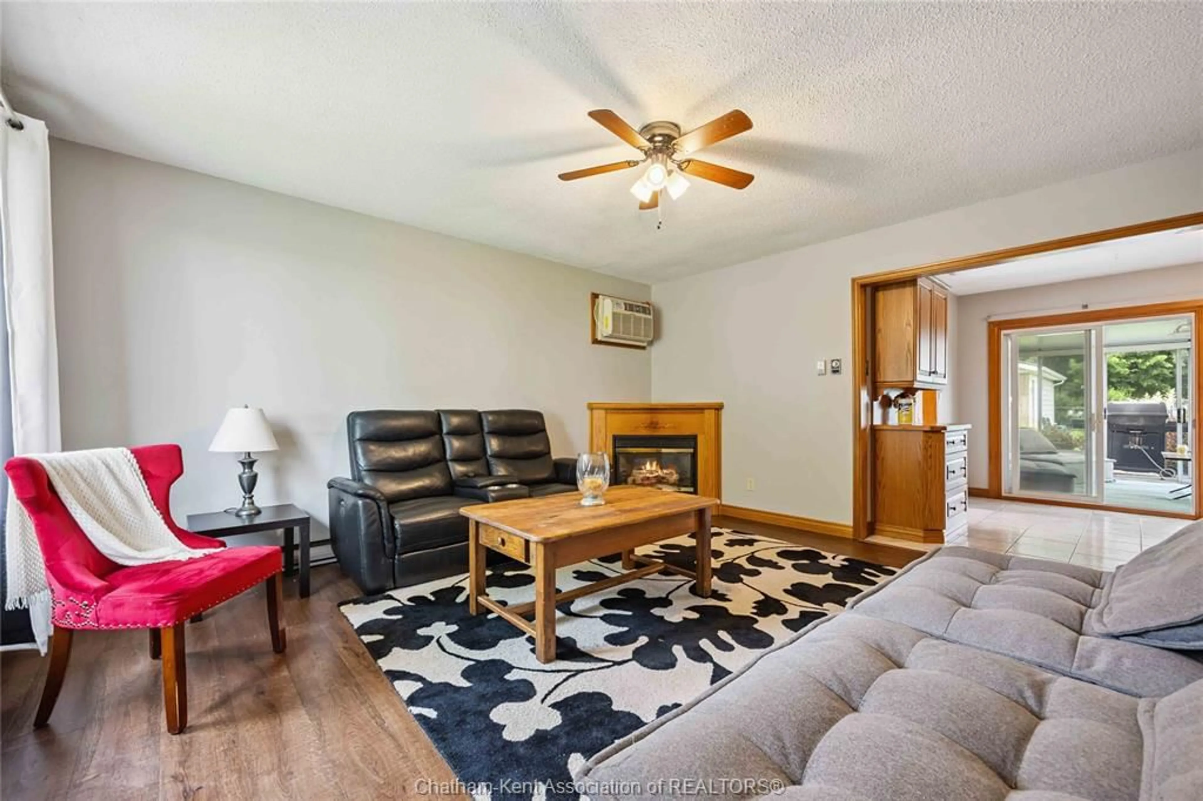 Living room with furniture, unknown for 113 Wills St, Wallaceburg Ontario N8A 4X5