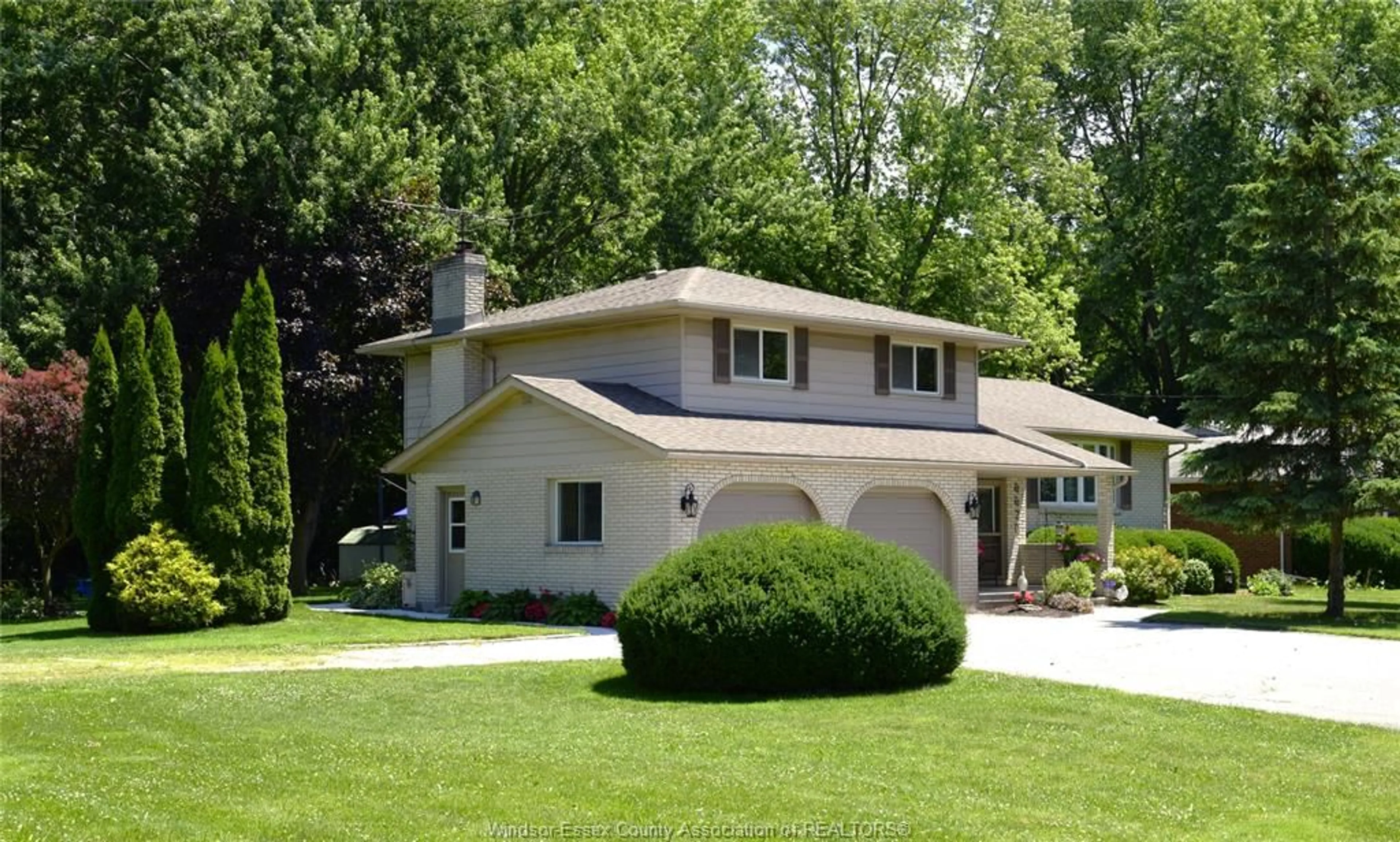 Home with vinyl exterior material, street for 6670 MALDEN Rd, LaSalle Ontario N9H 1T6