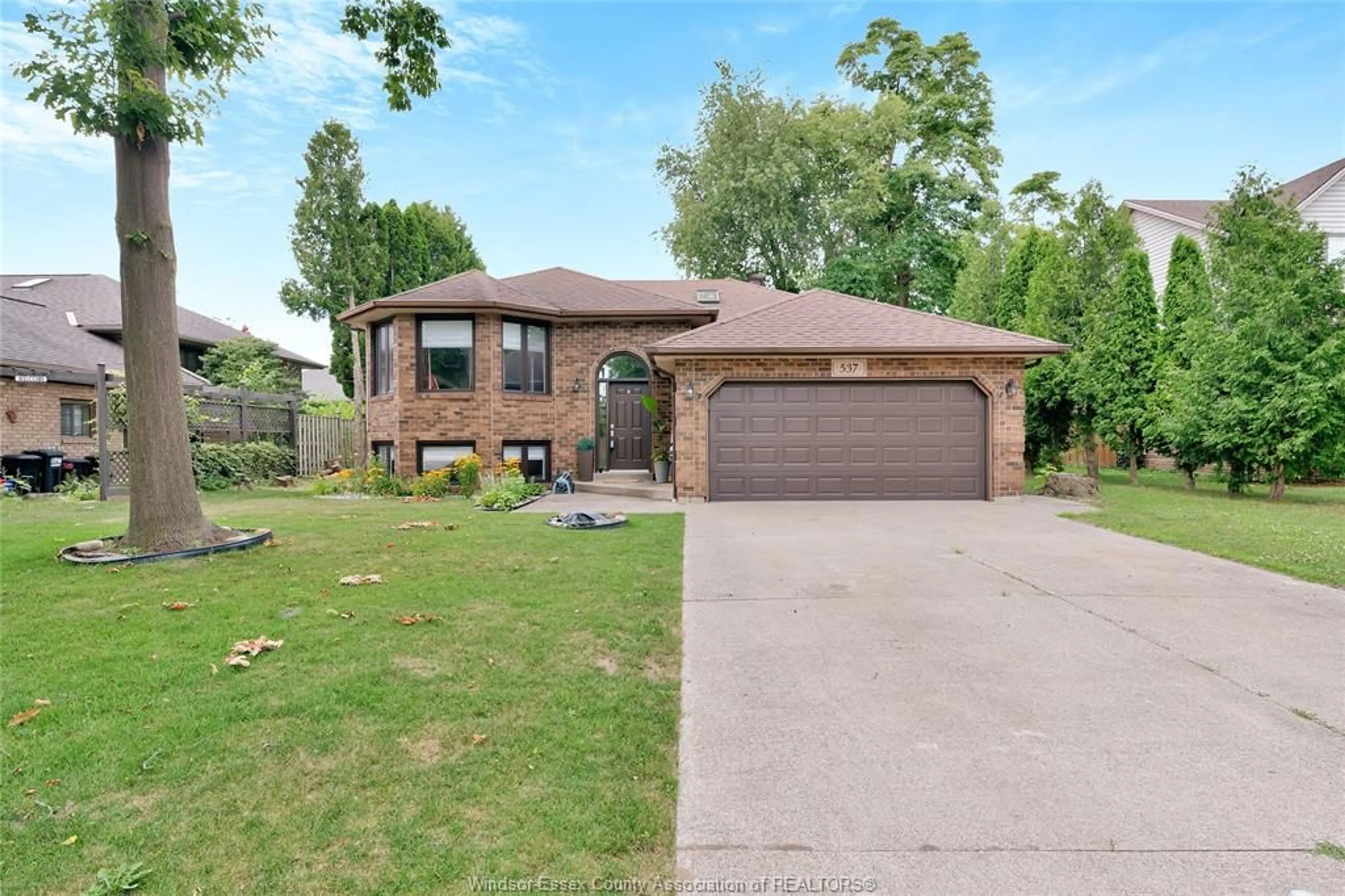 Home with brick exterior material, unknown for 537 GARY, LaSalle Ontario N9J 3C9