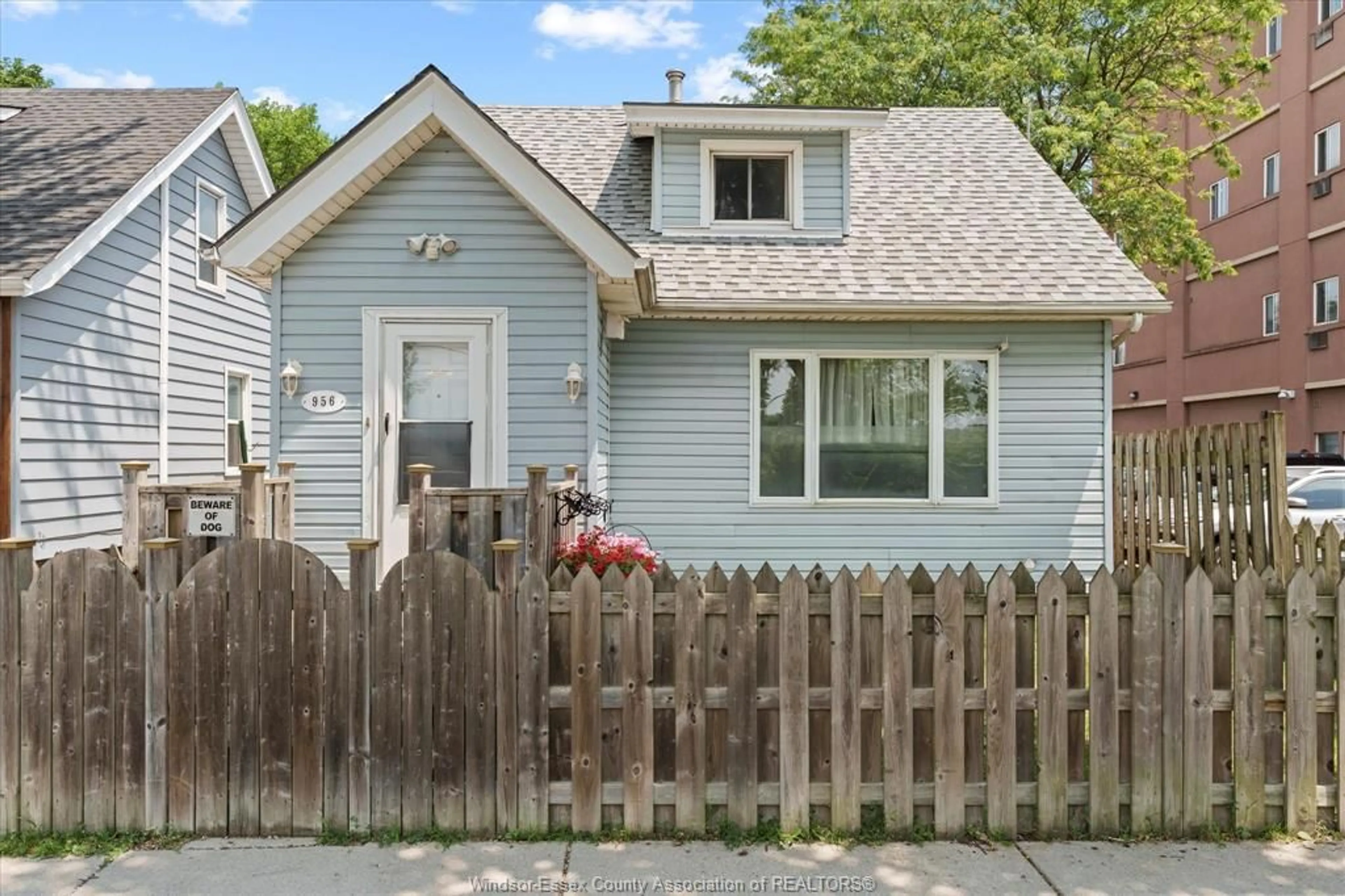 Home with vinyl exterior material, street for 956 ST. LUKE Rd, Windsor Ontario N8Y 3M6