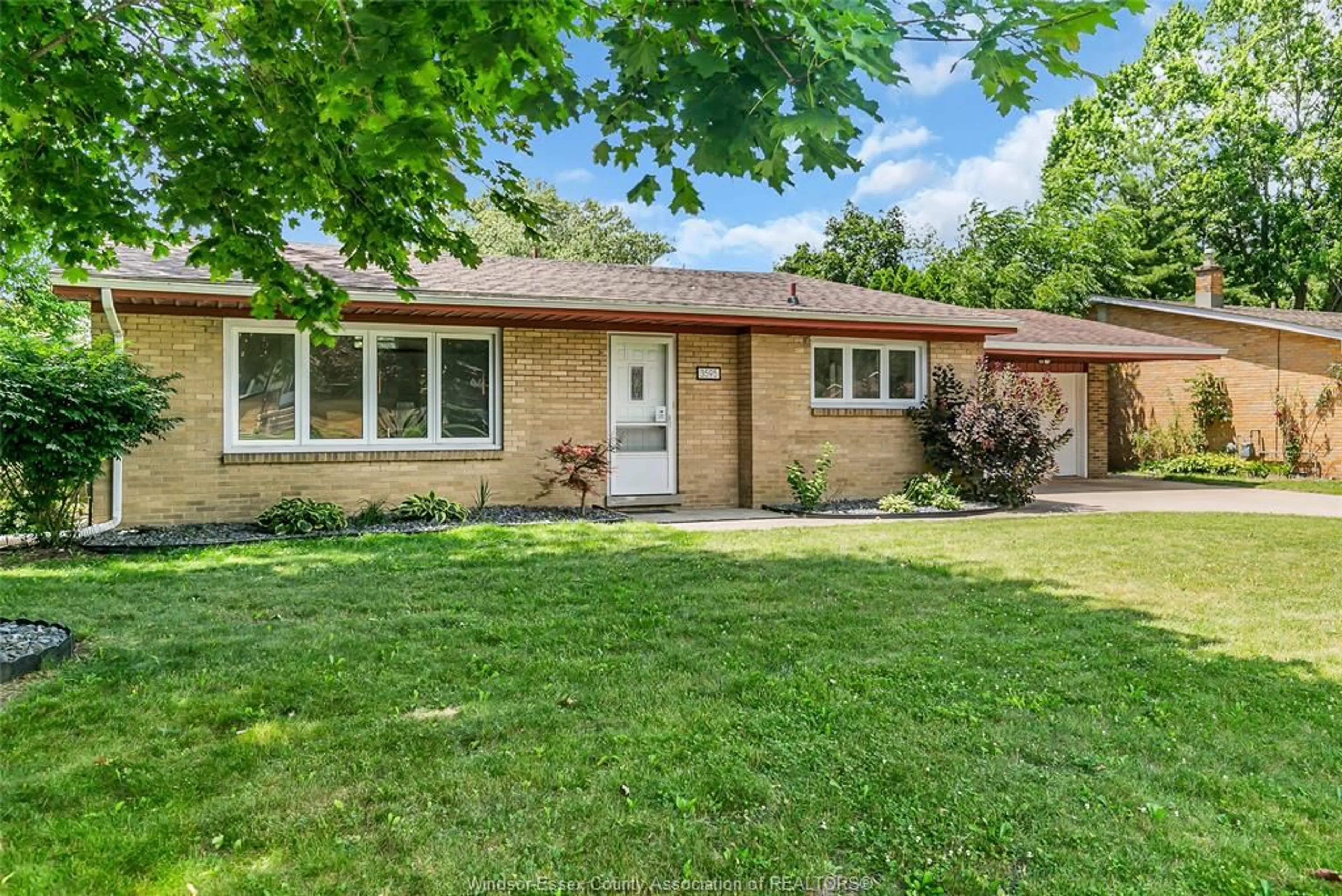 Home with brick exterior material, street for 3595 VIRGINIA PARK, Windsor Ontario N9E 2C6