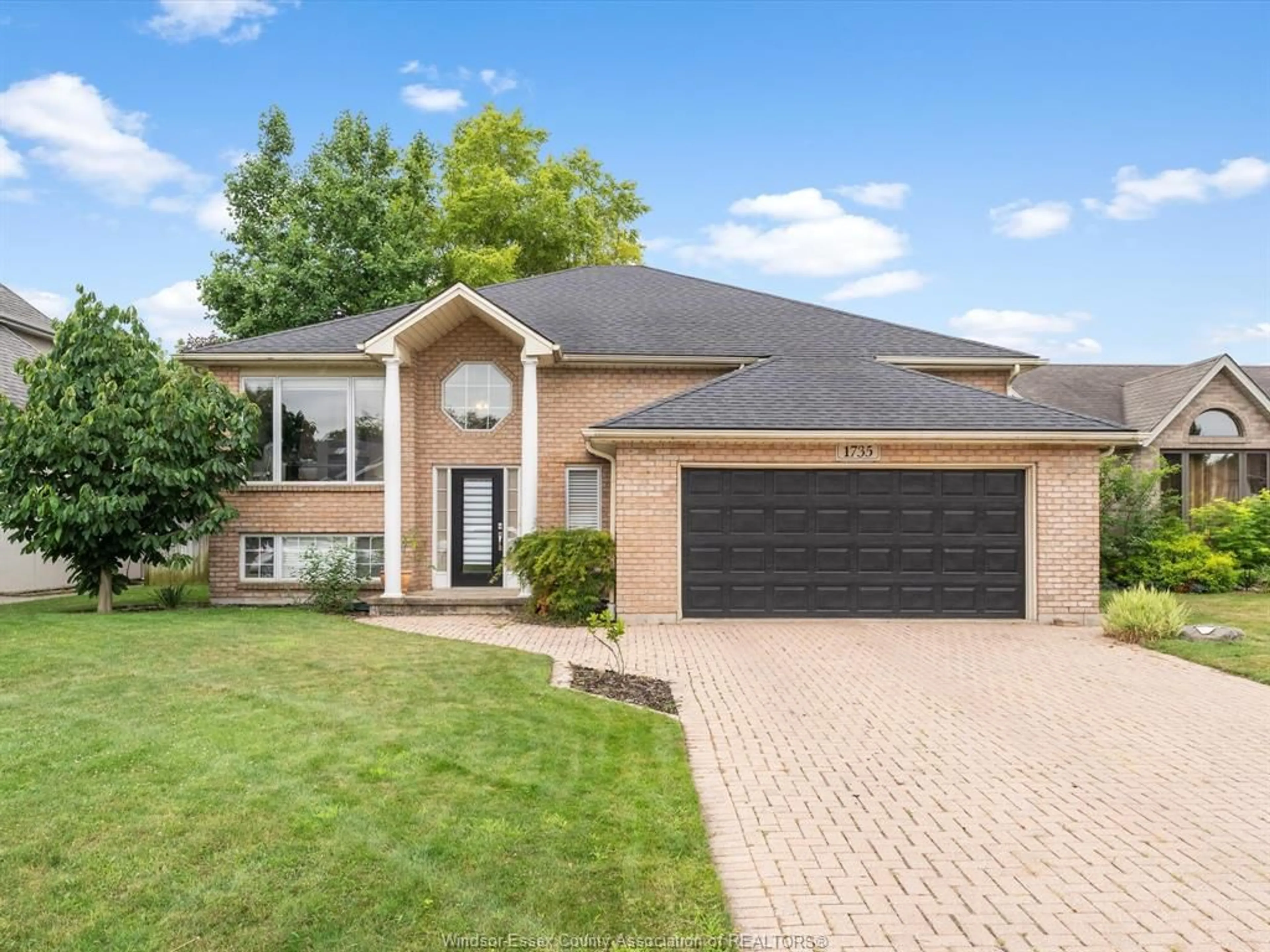 Home with brick exterior material, street for 1735 STANTON, LaSalle Ontario N9J 3H3