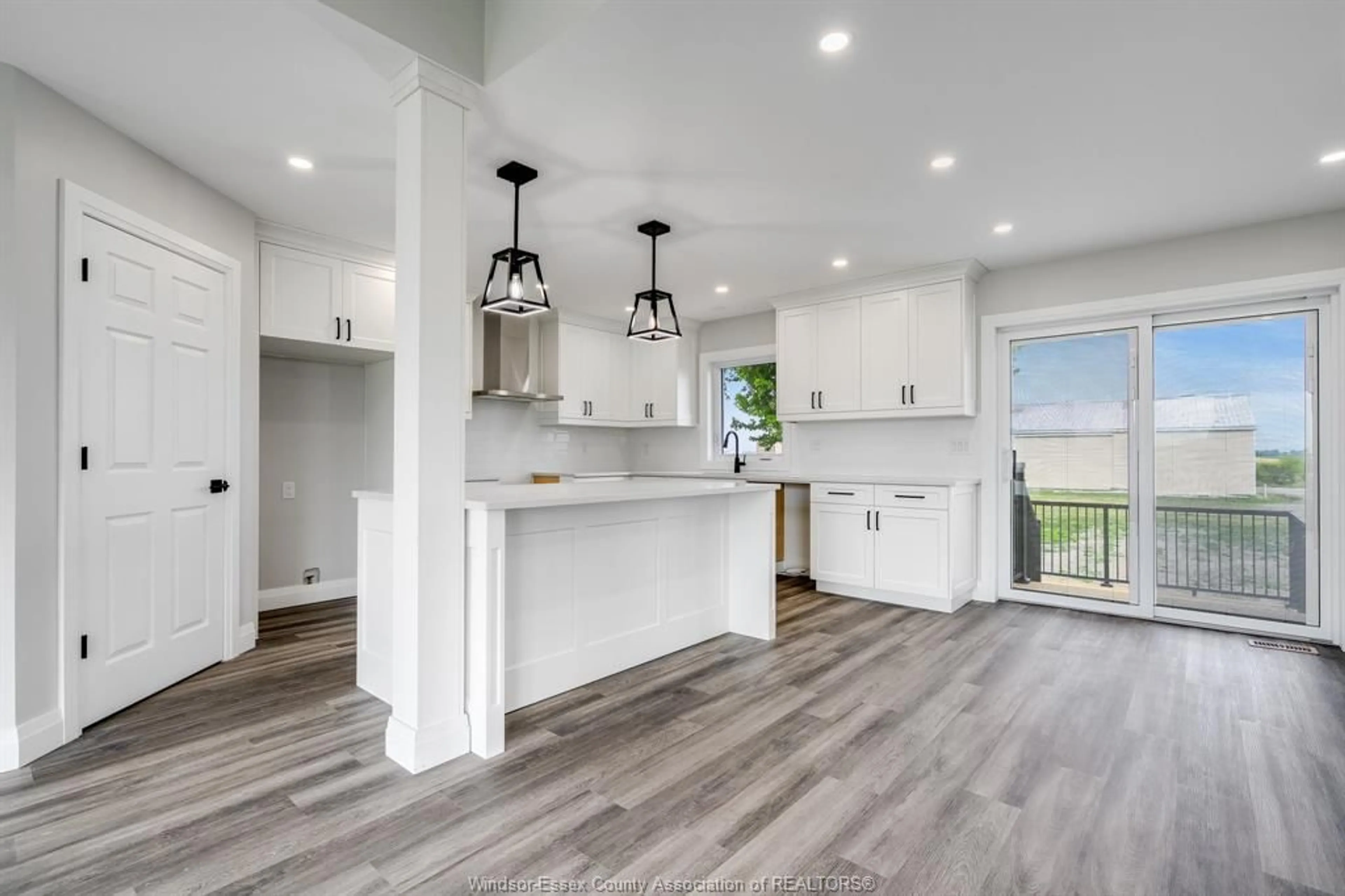 Open concept kitchen, unknown for 6511 Queens Line, Raleigh Township Ontario N7M 5T1