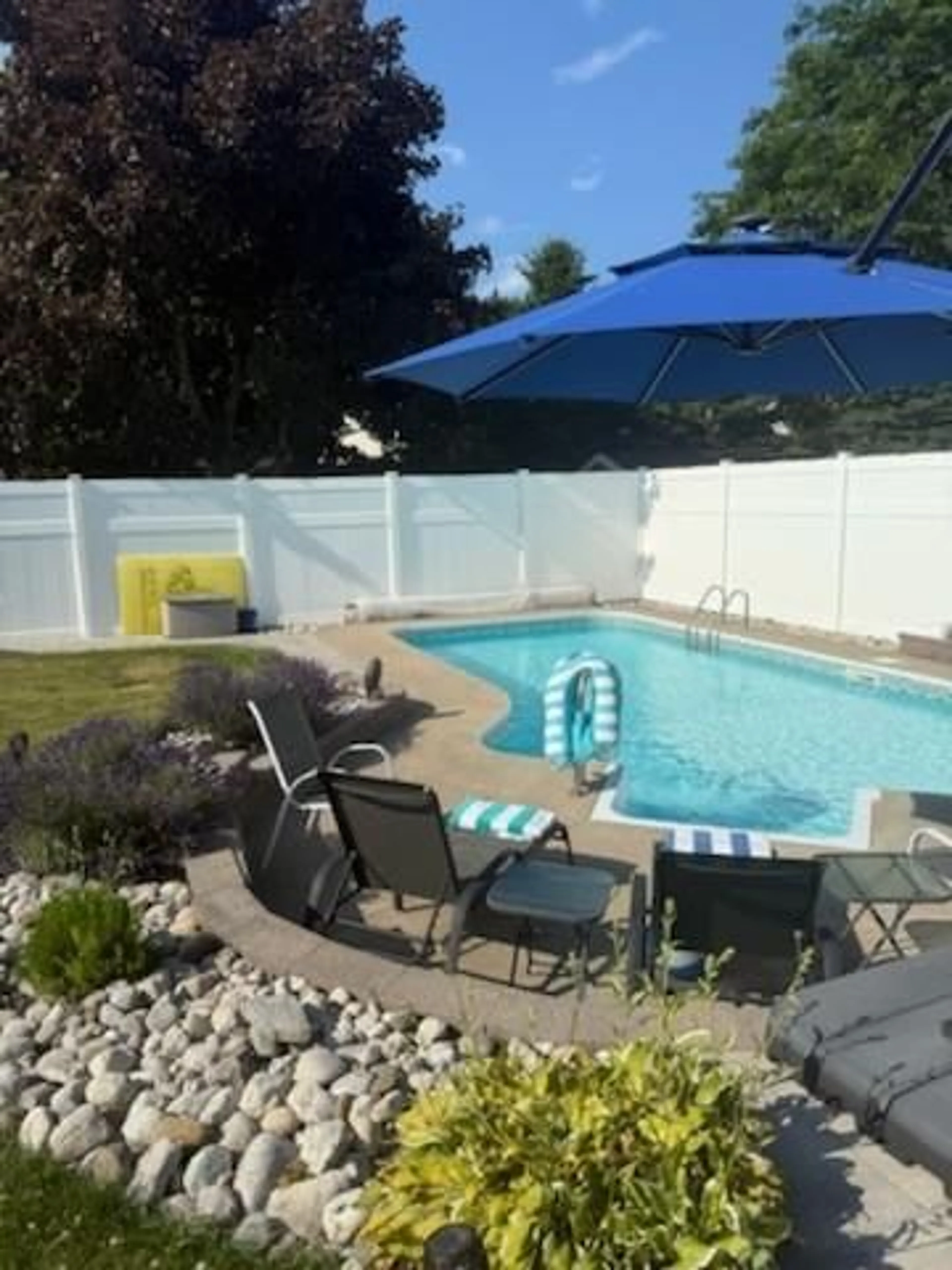 Pool for 2988 MORNINGSIDE Dr, Sarnia Ontario N0N 1C0