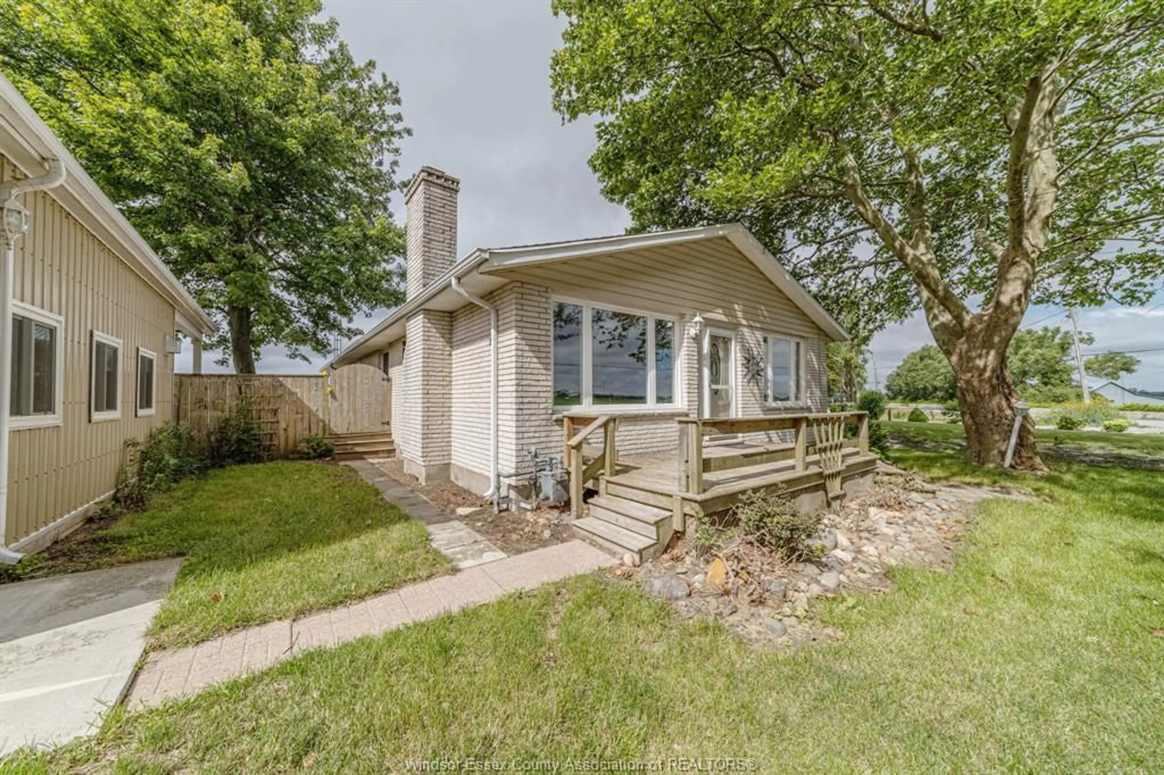 Unknown for 18240 ERIE SHORE Dr, Blenheim Ontario N0P 1A0