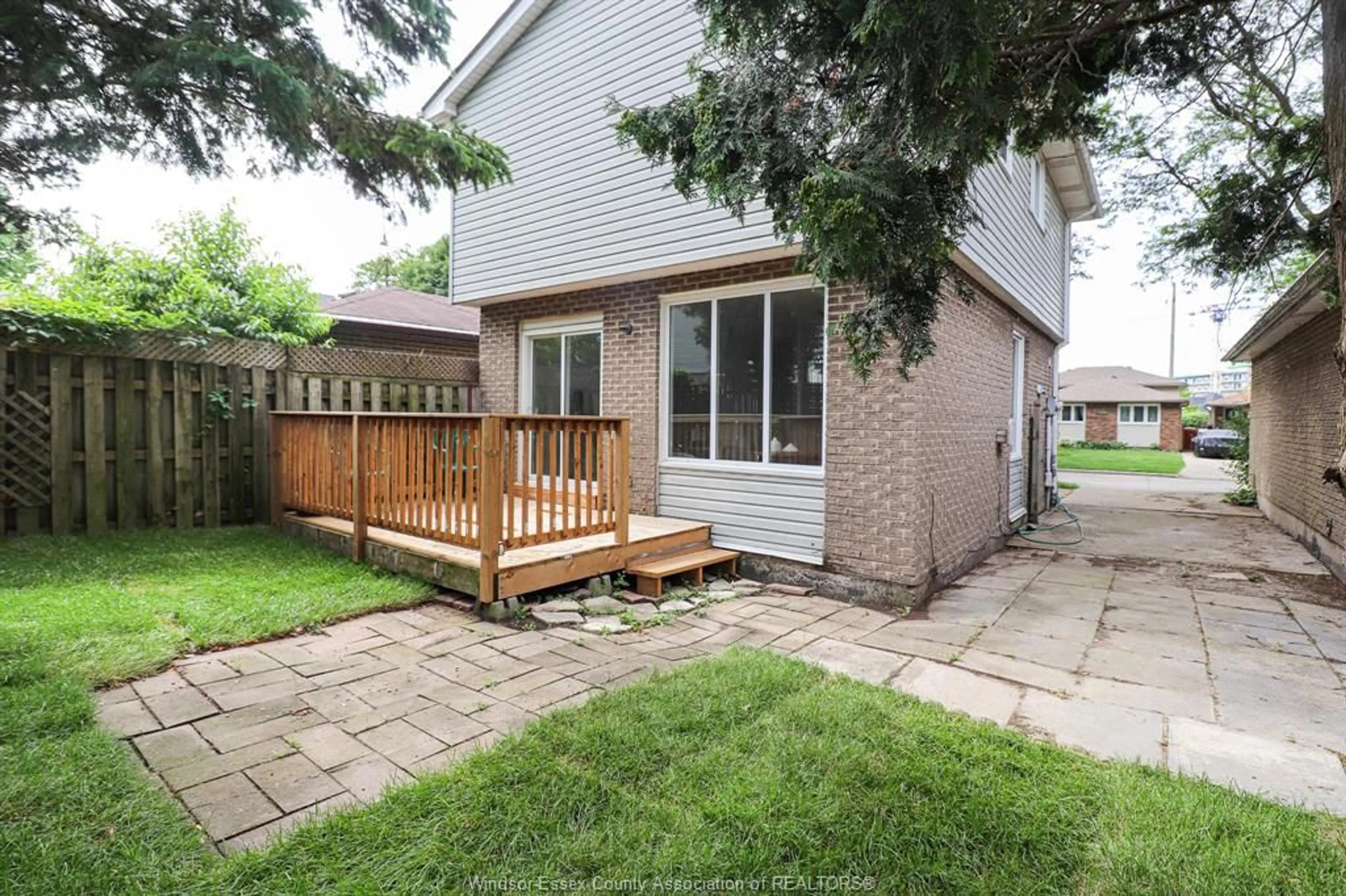 Patio, street for 8517 DARLINGTON Cres, Windsor Ontario N8S 4M3