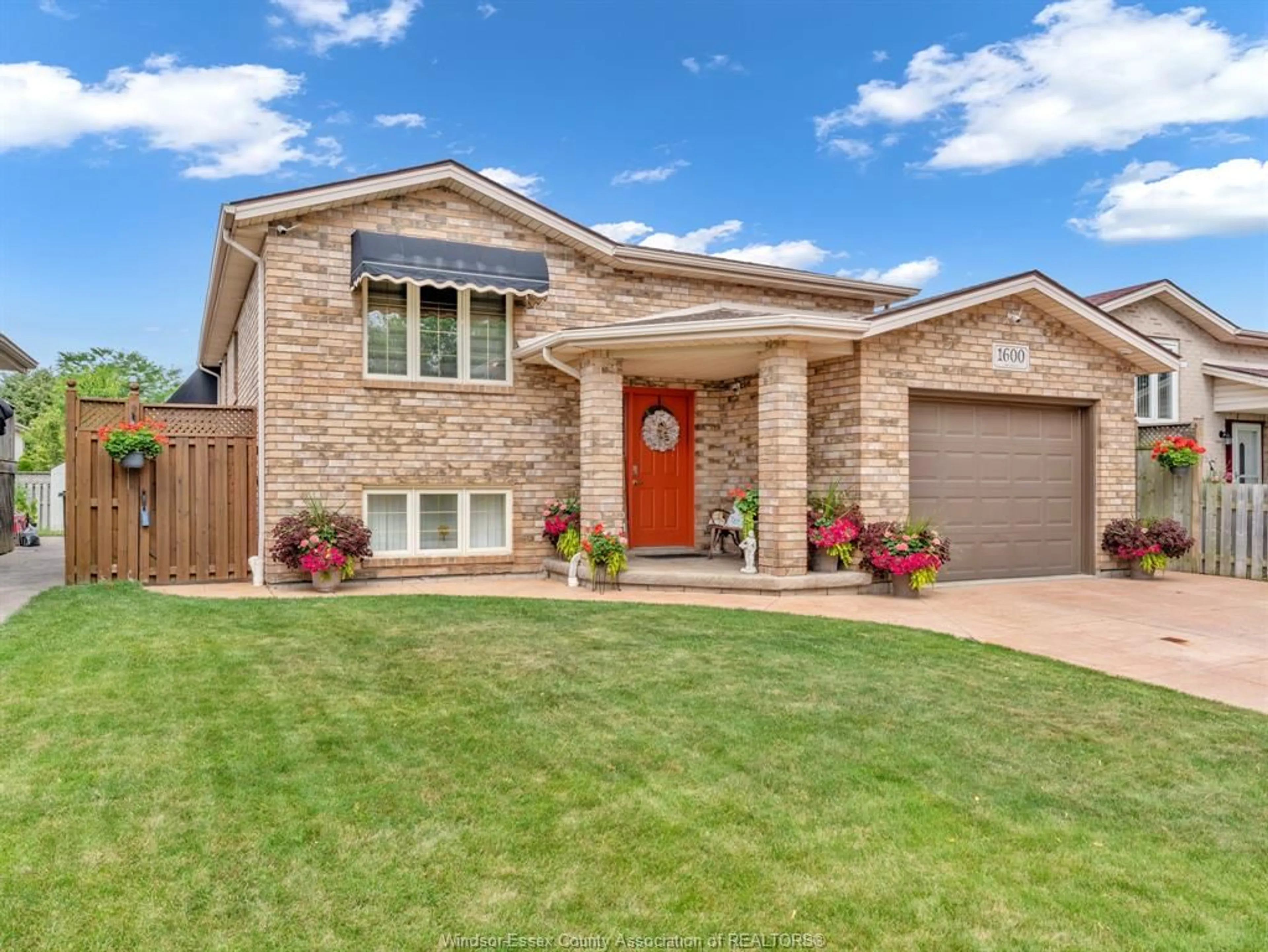 Home with brick exterior material, street for 1600 KAMLOOPS, Windsor Ontario N8W 5V1