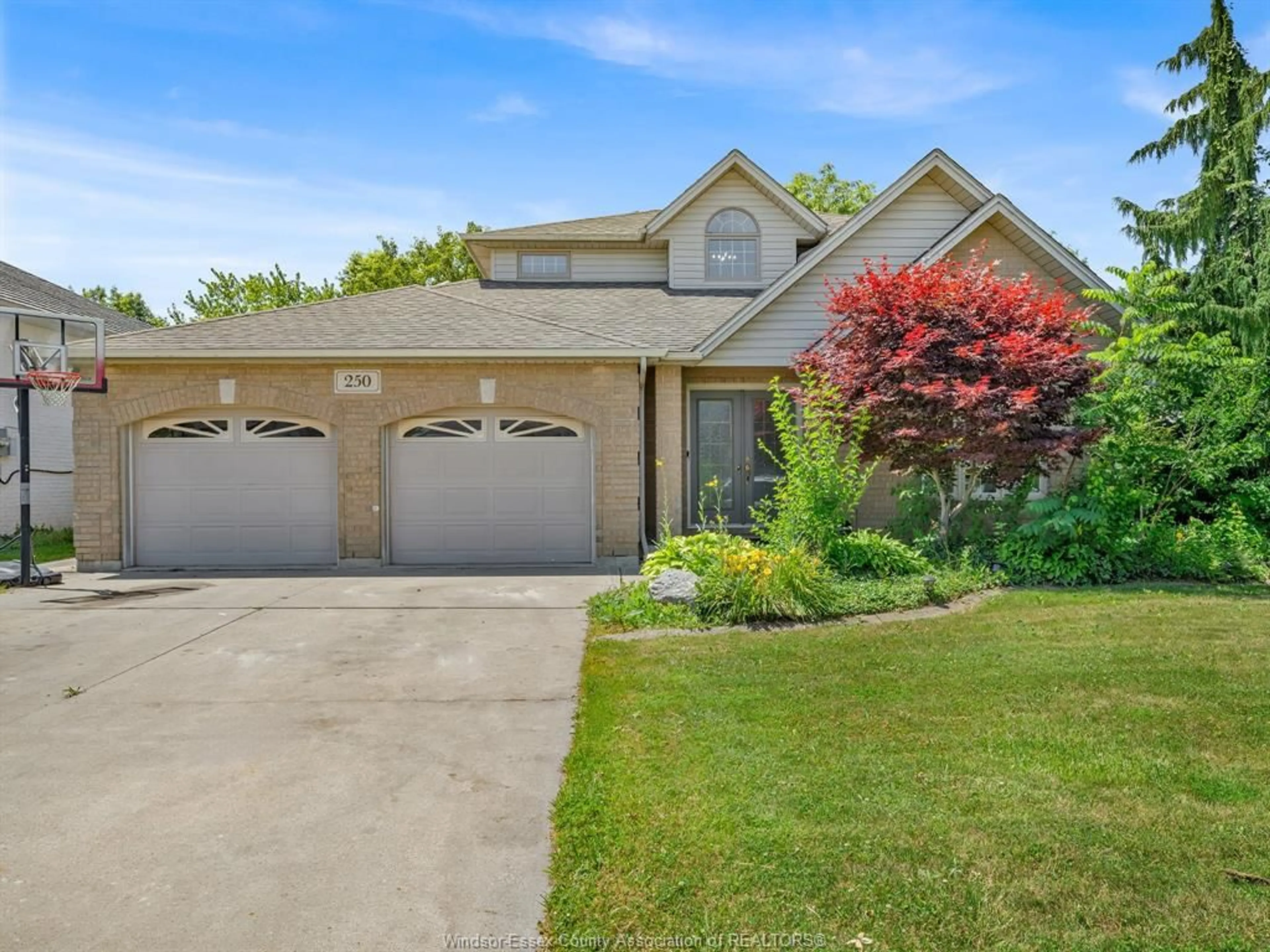 Unknown for 250 WOODVIEW Dr, Essex Ontario N9M 3E8