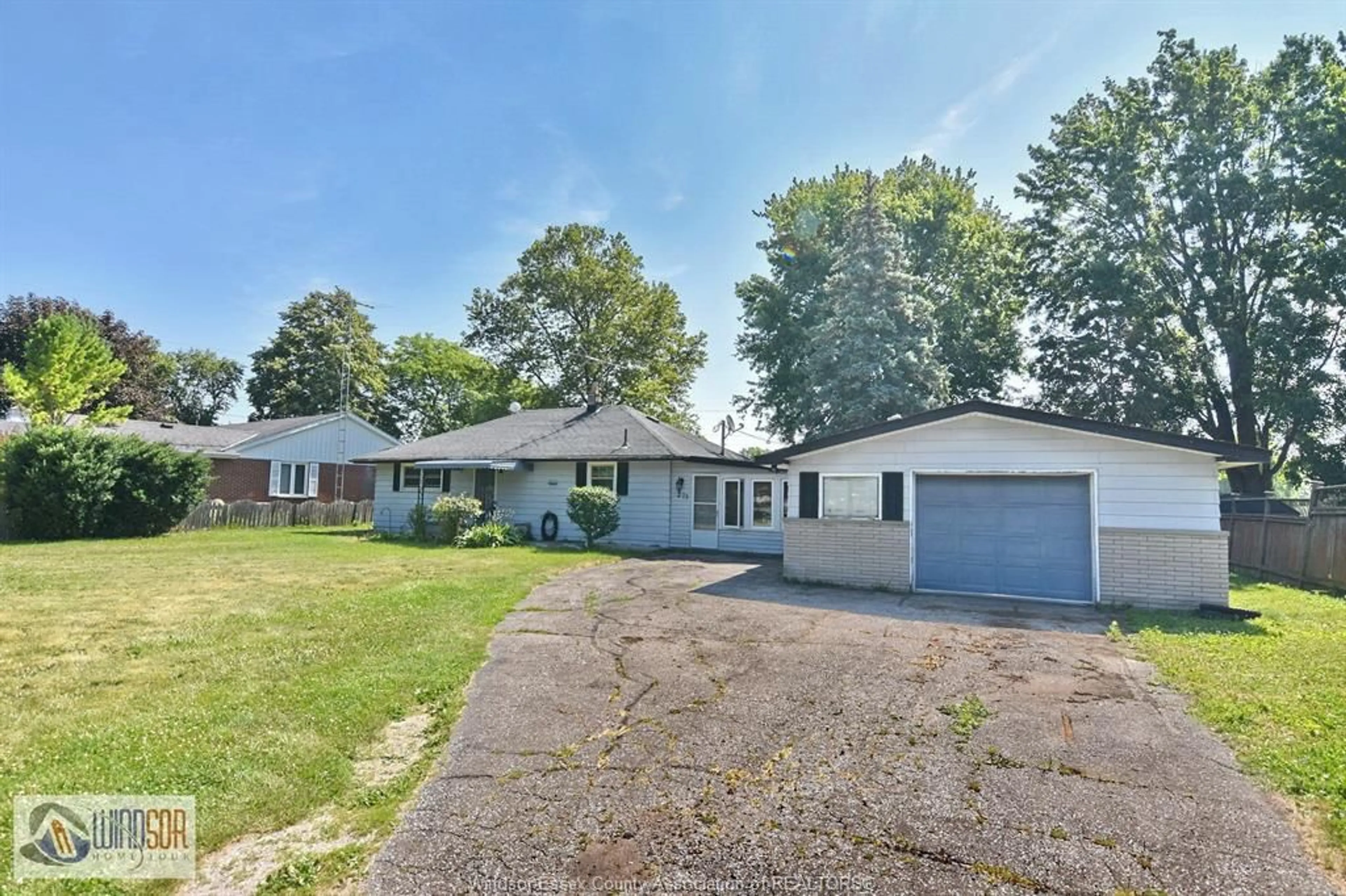 A pic from outside/outdoor area/front of a property/back of a property/a pic from drone, street for 278 COUNTY RD 31, Rochester Ontario N0R 1A0