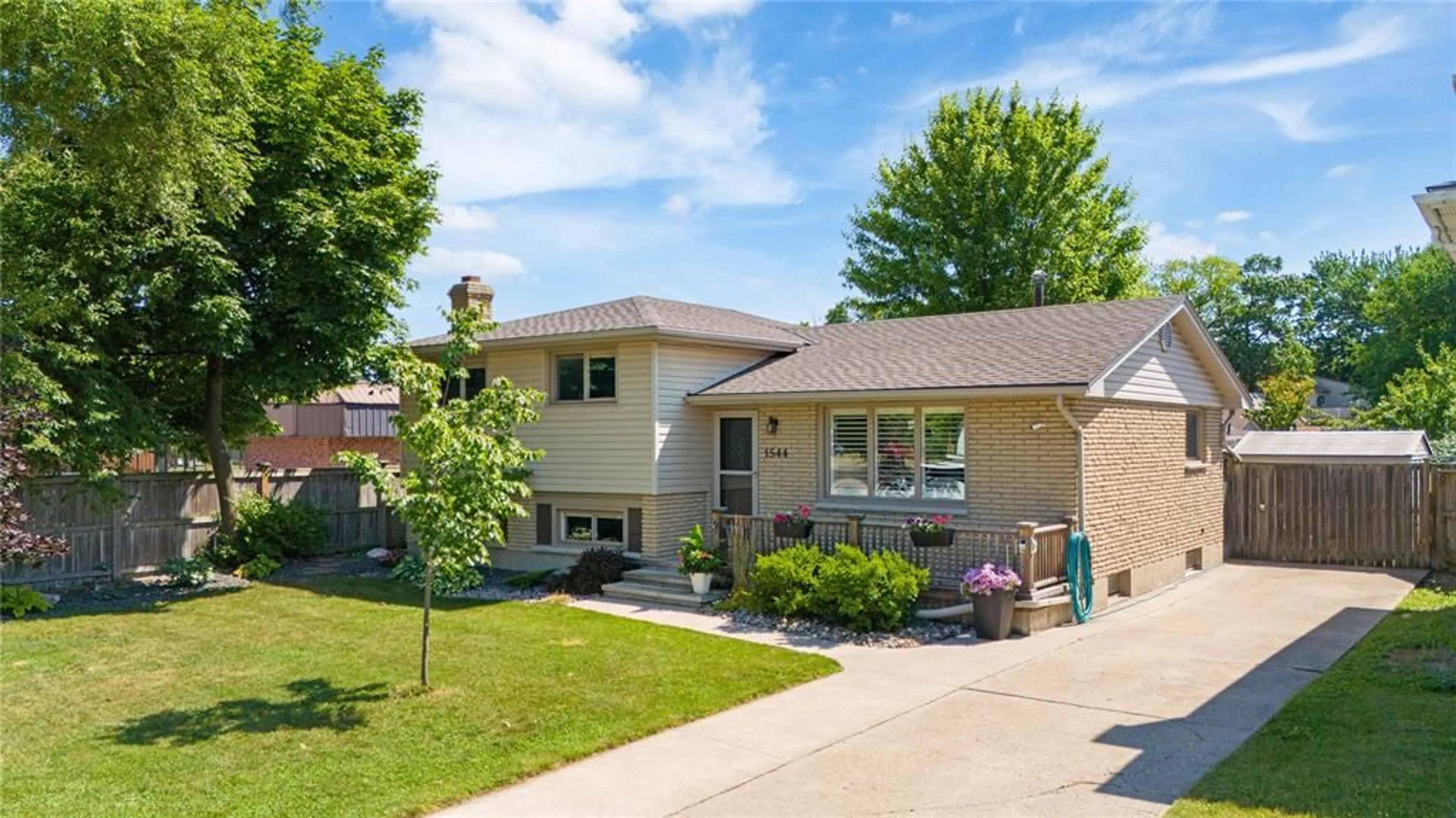 Unknown for 1544 Colborne Rd, Sarnia Ontario N7V 3M4