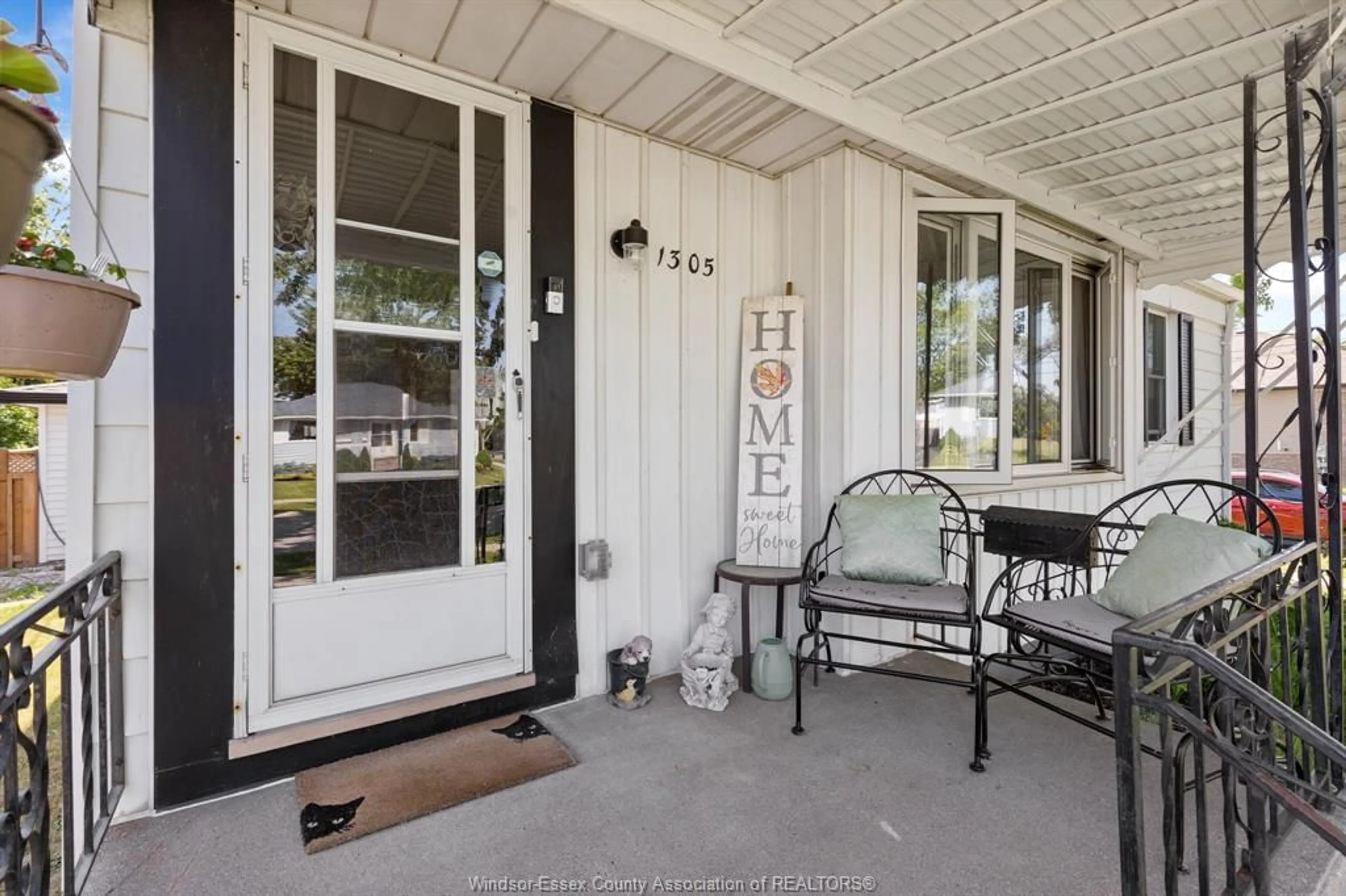 Patio, street for 1305 ROSSINI, Windsor Ontario N8Y 2Z6