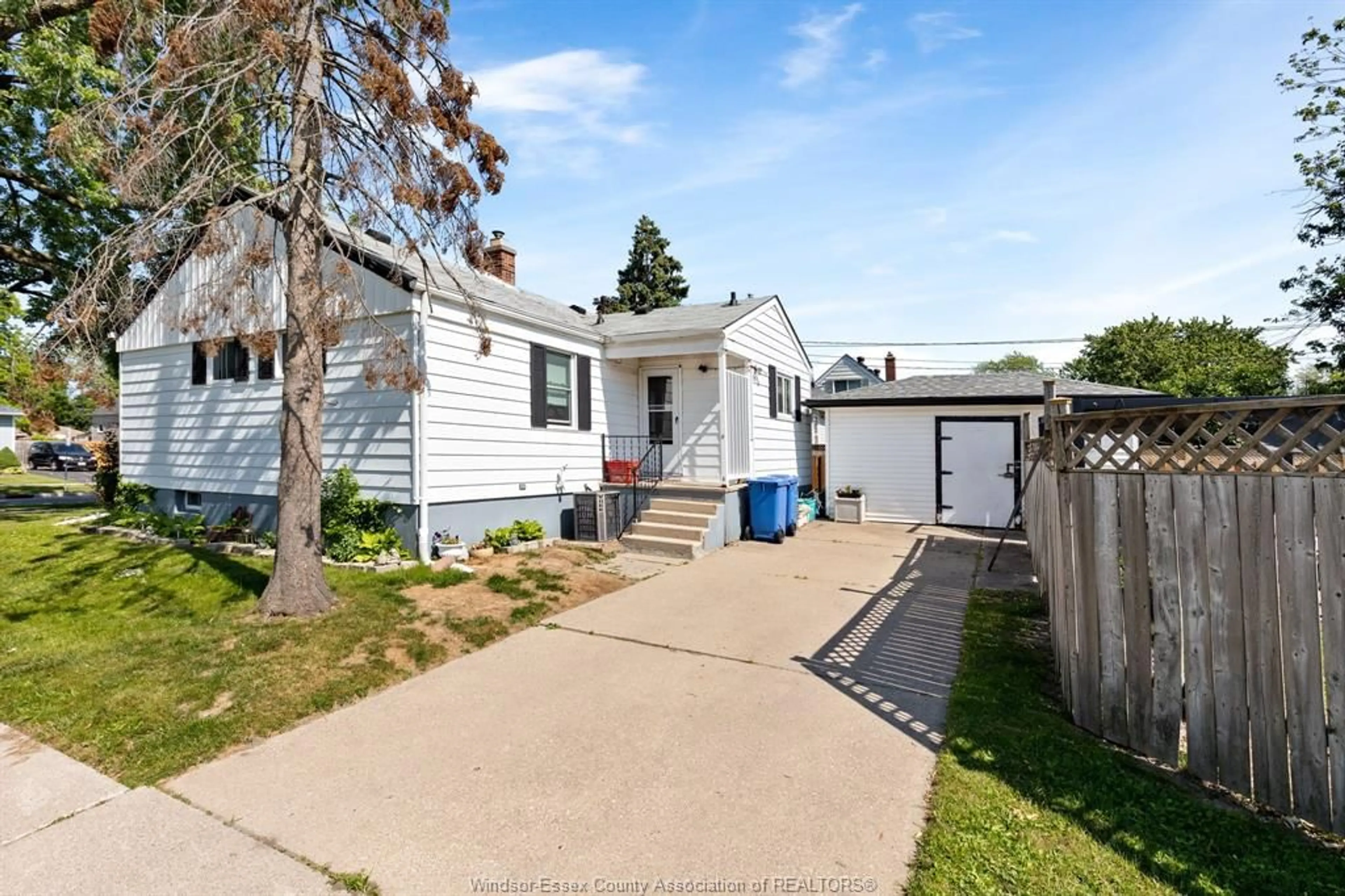 Unknown for 1305 ROSSINI, Windsor Ontario N8Y 2Z6