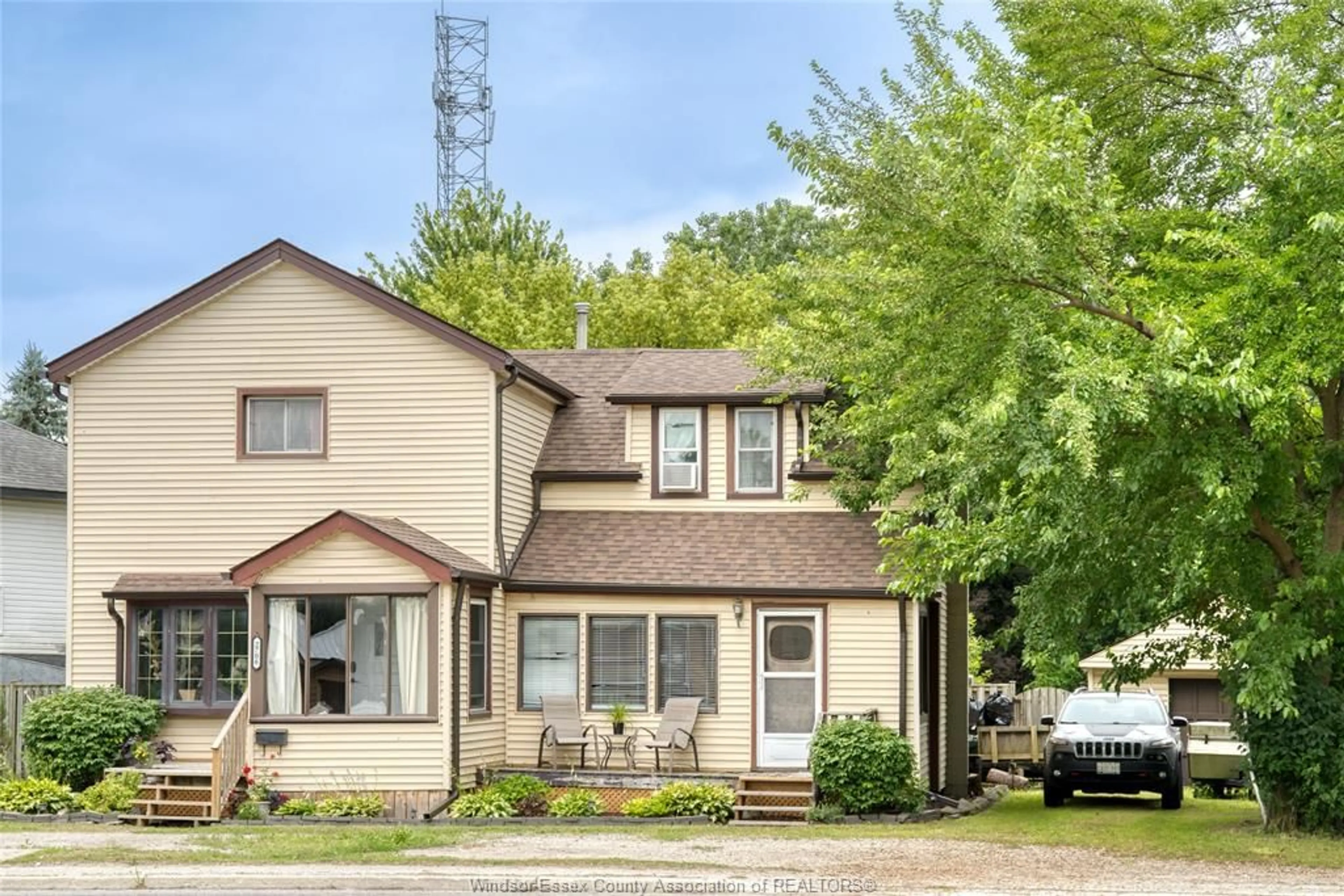 Home with vinyl exterior material, street for 2706 FRONT Rd, LaSalle Ontario N9J 2N5