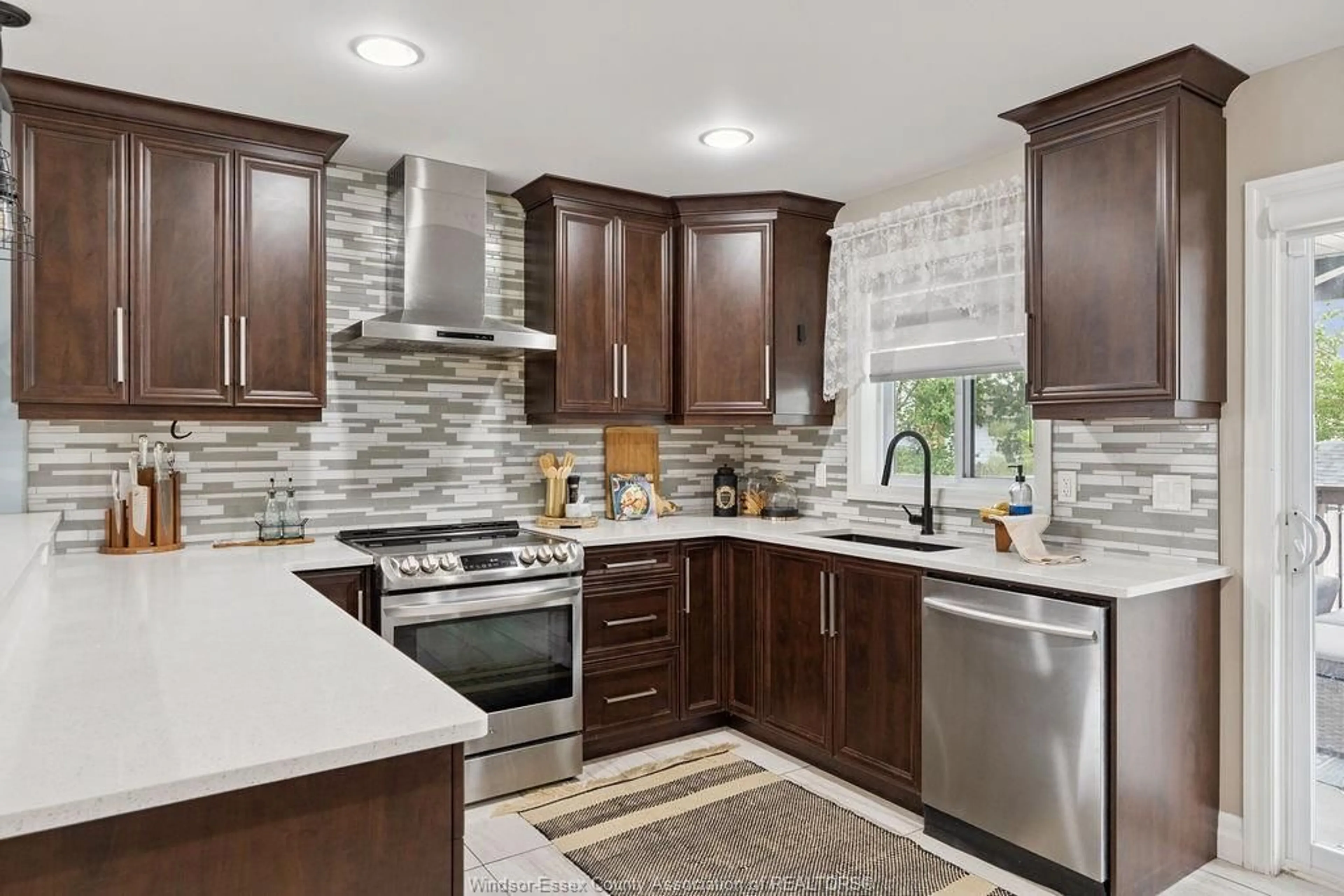 Contemporary kitchen, ceramic/tile floor for 1424 HARRISON St, LaSalle Ontario N9H 0E9