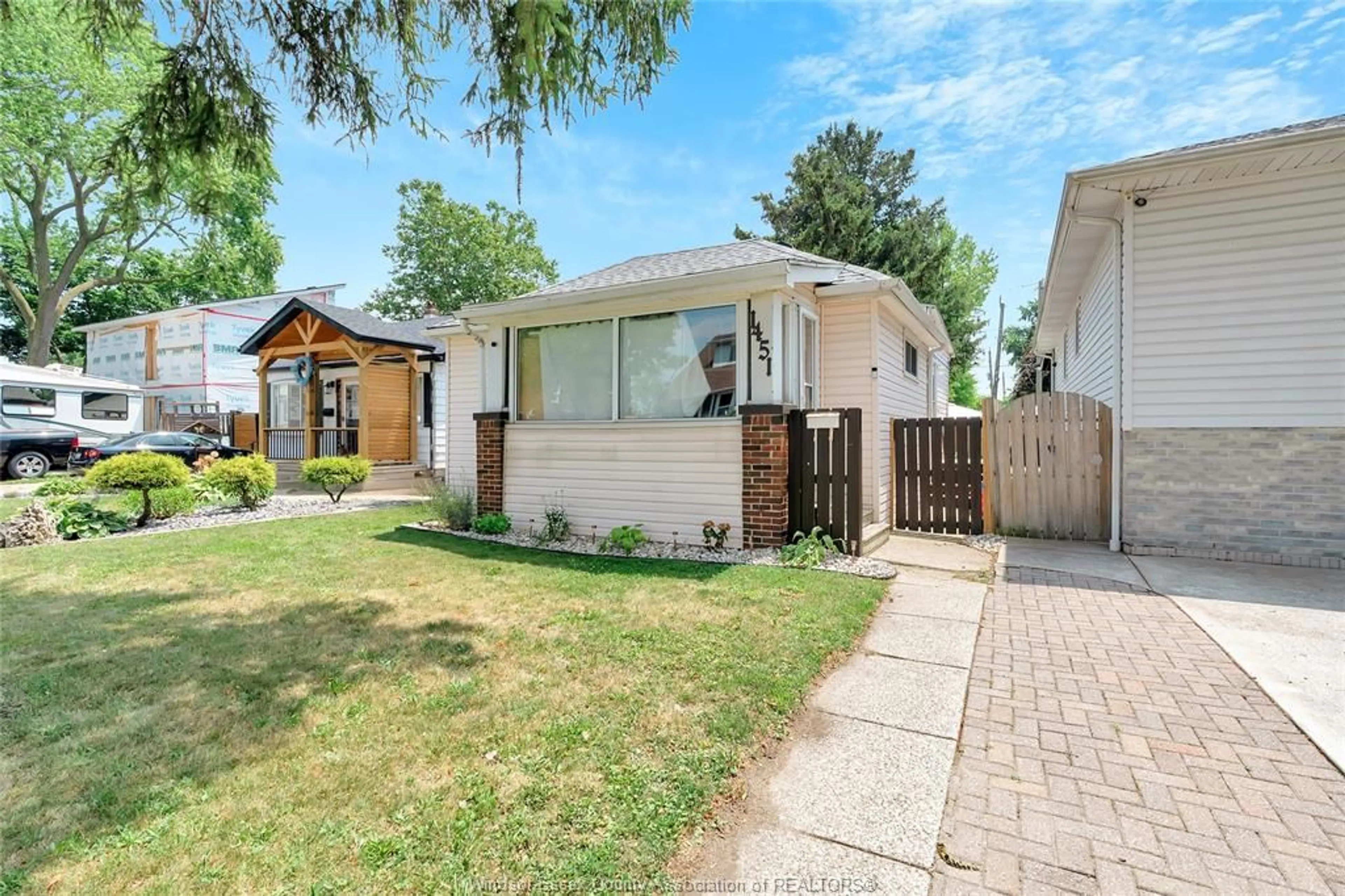 Unknown for 1451 PELLETIER St, Windsor Ontario N9B 1S2