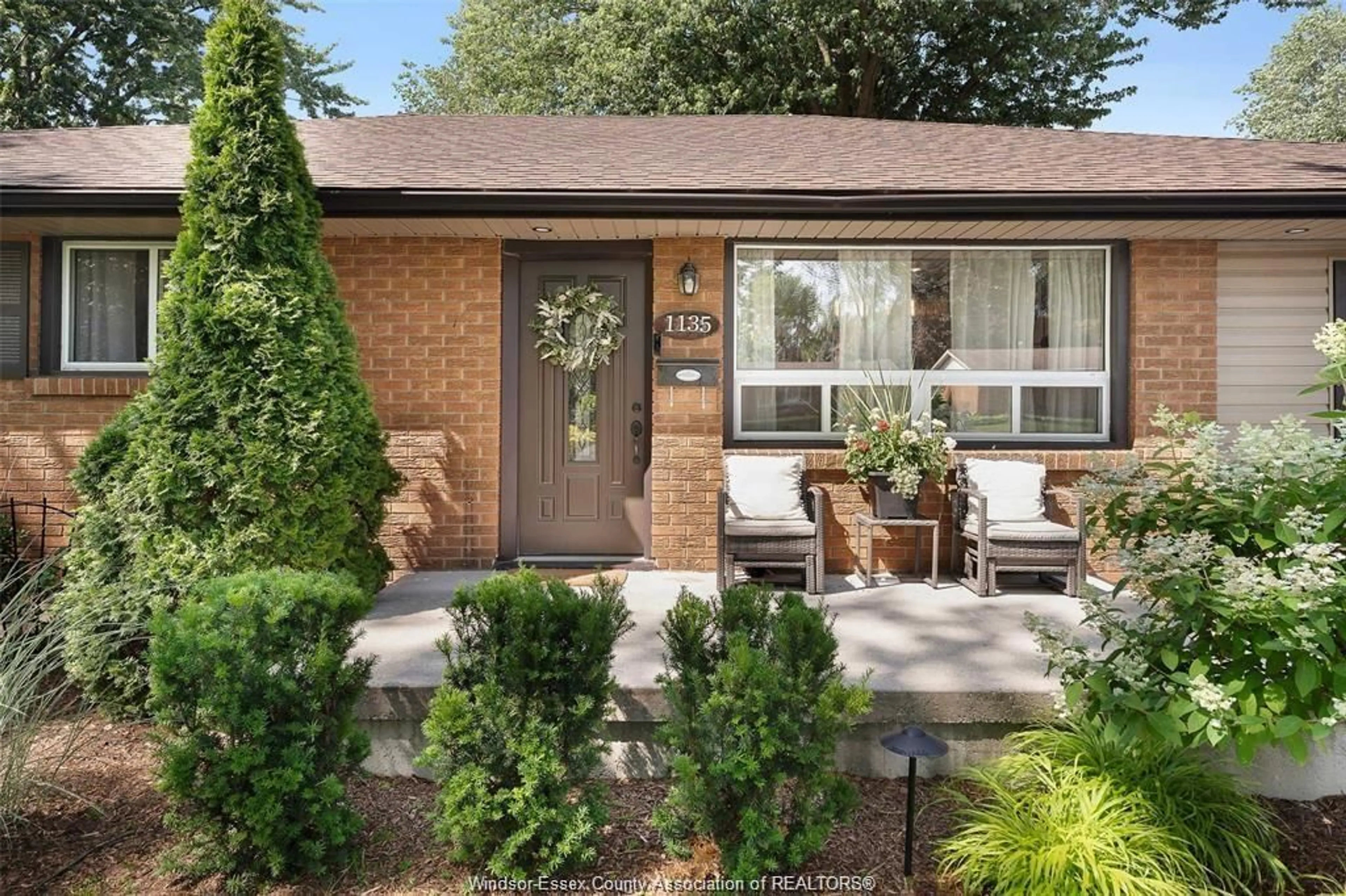 Home with brick exterior material, street for 1135 STUART Blvd, LaSalle Ontario N9J 1Y3