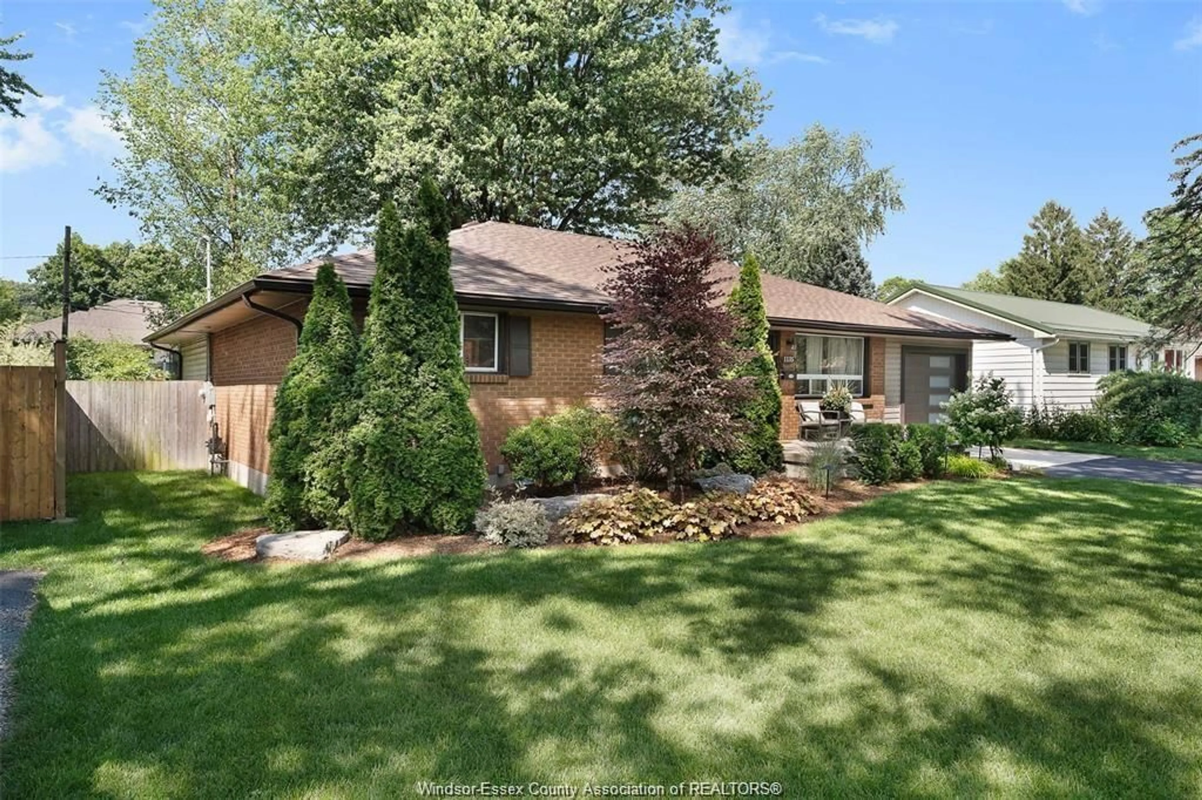 Home with brick exterior material, street for 1135 STUART Blvd, LaSalle Ontario N9J 1Y3