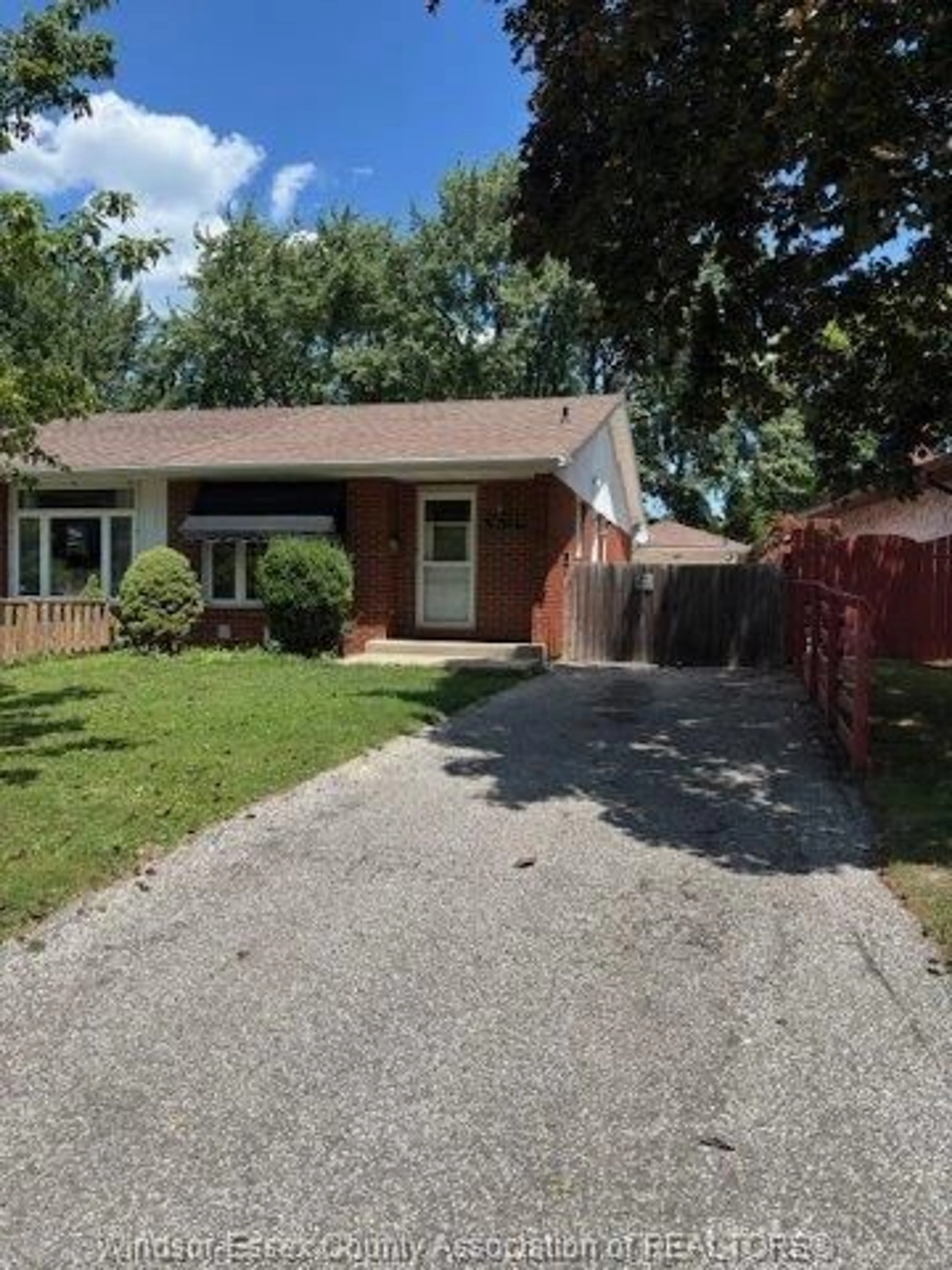 Unknown for 9482 RYERSON, Windsor Ontario N8R 1V5
