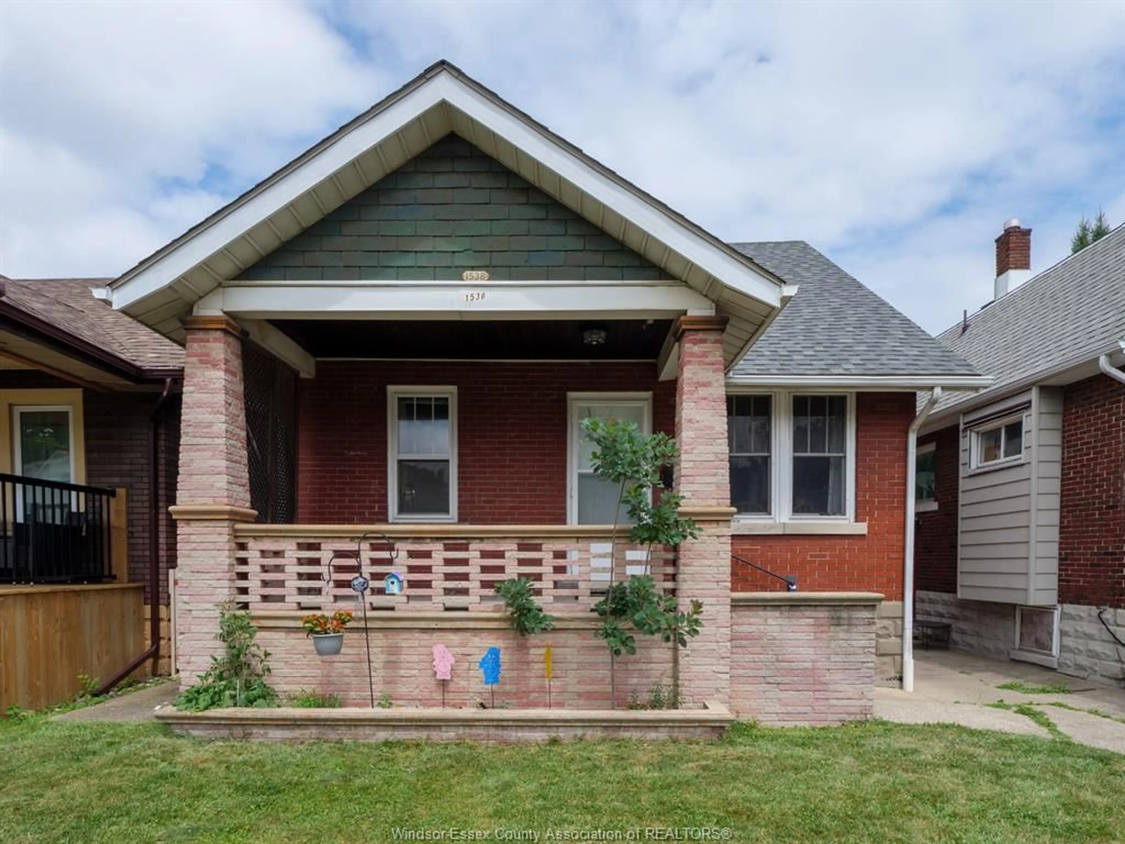 Home with brick exterior material, street for 1538 Gladstone Ave, Windsor Ontario N8X 2R1