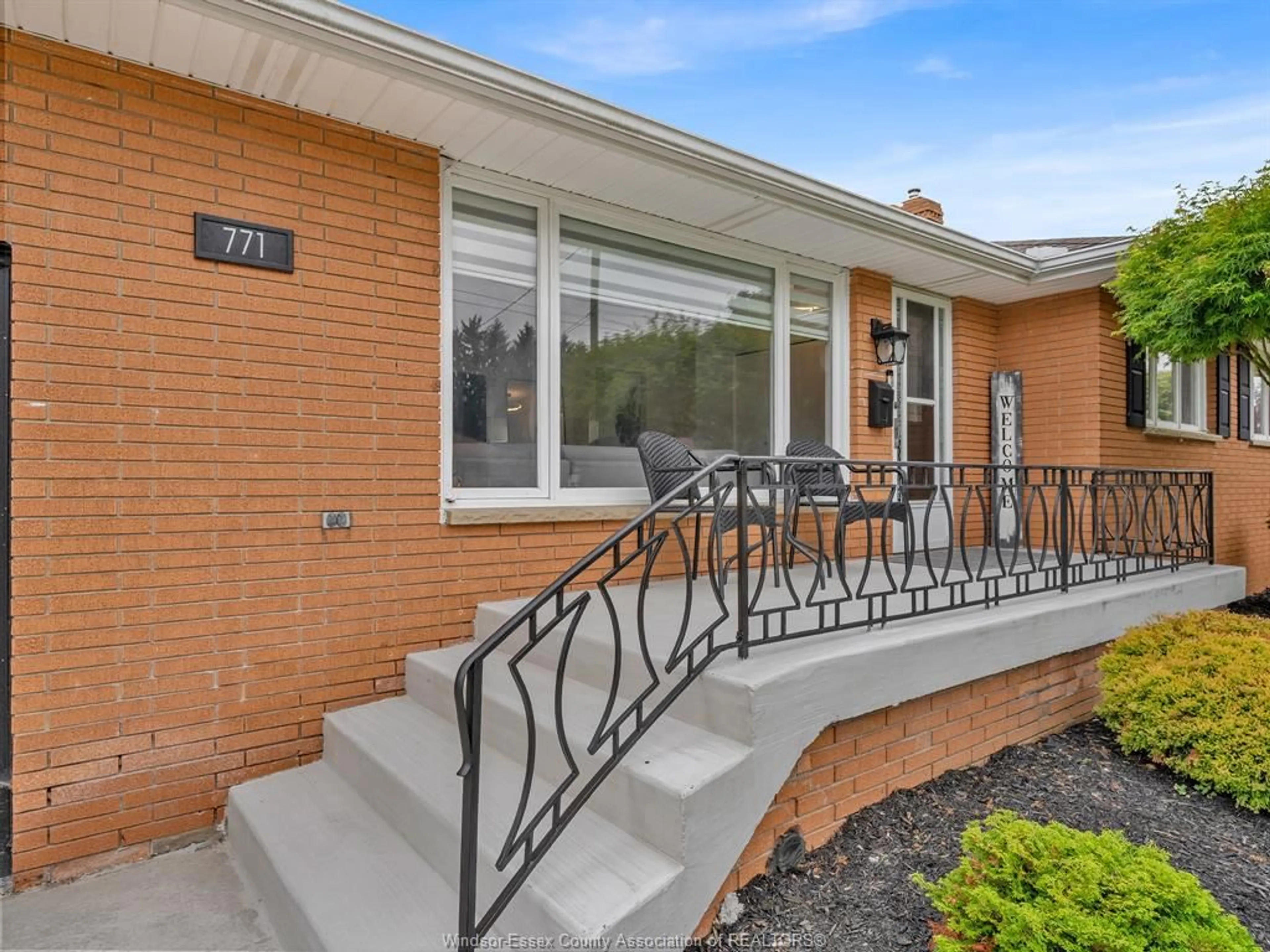 Home with brick exterior material, street for 771 WALLACE Ave, Windsor Ontario N9G 1M2