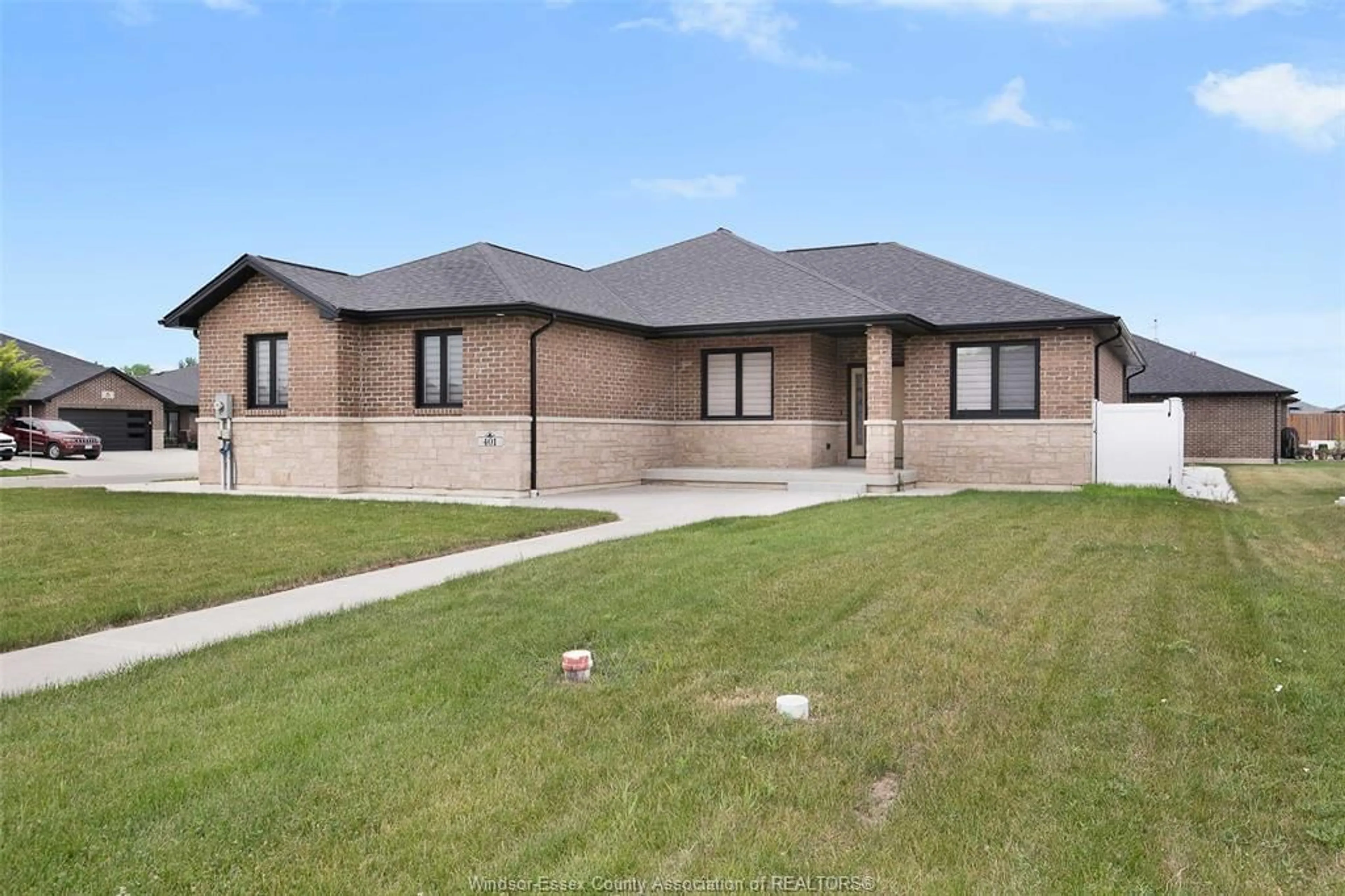 Home with brick exterior material, building for 401 PEARSON Ave, Amherstburg Ontario N9V 0E9
